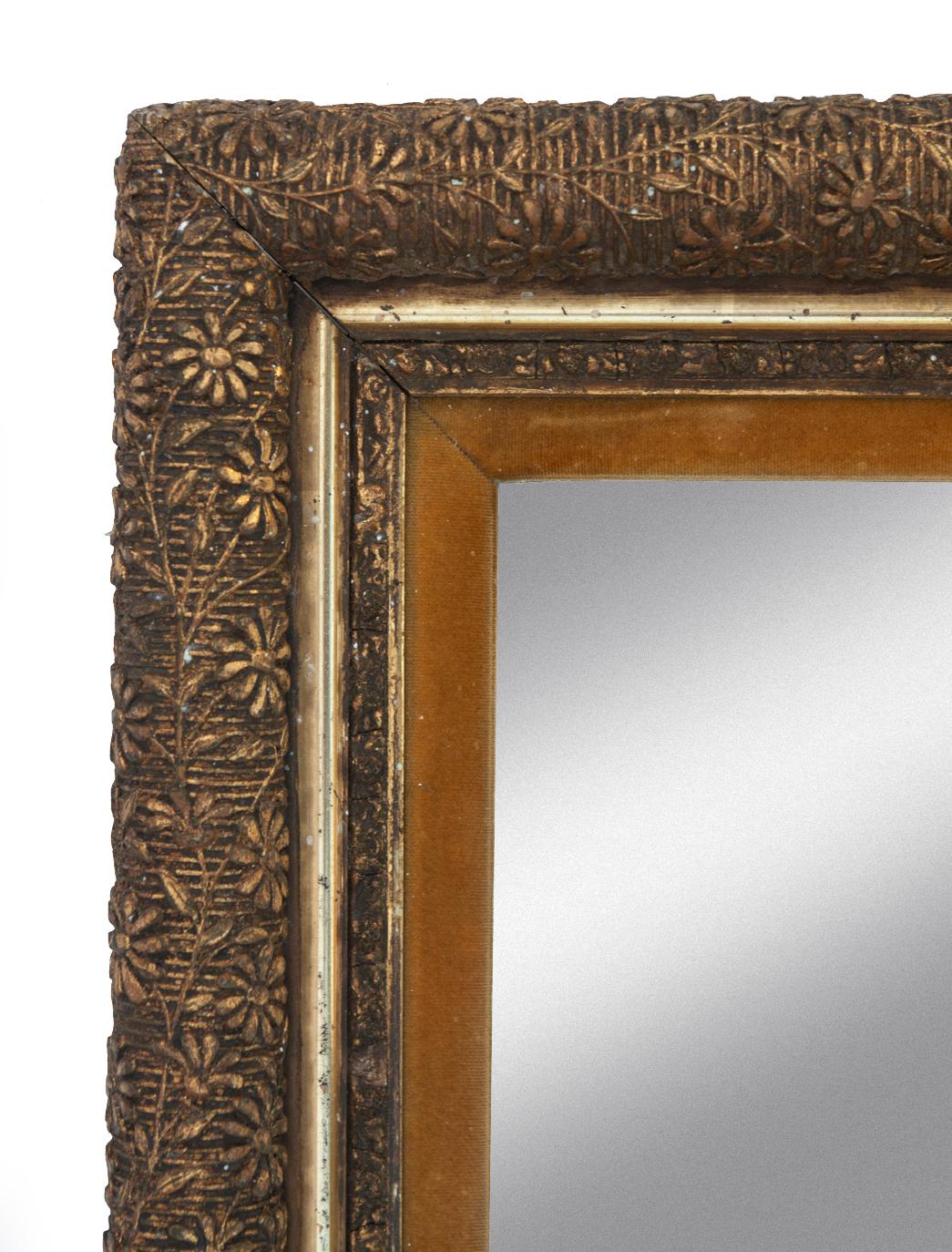 Début de l'époque victorienne Miroir victorien avec insert en velours en vente