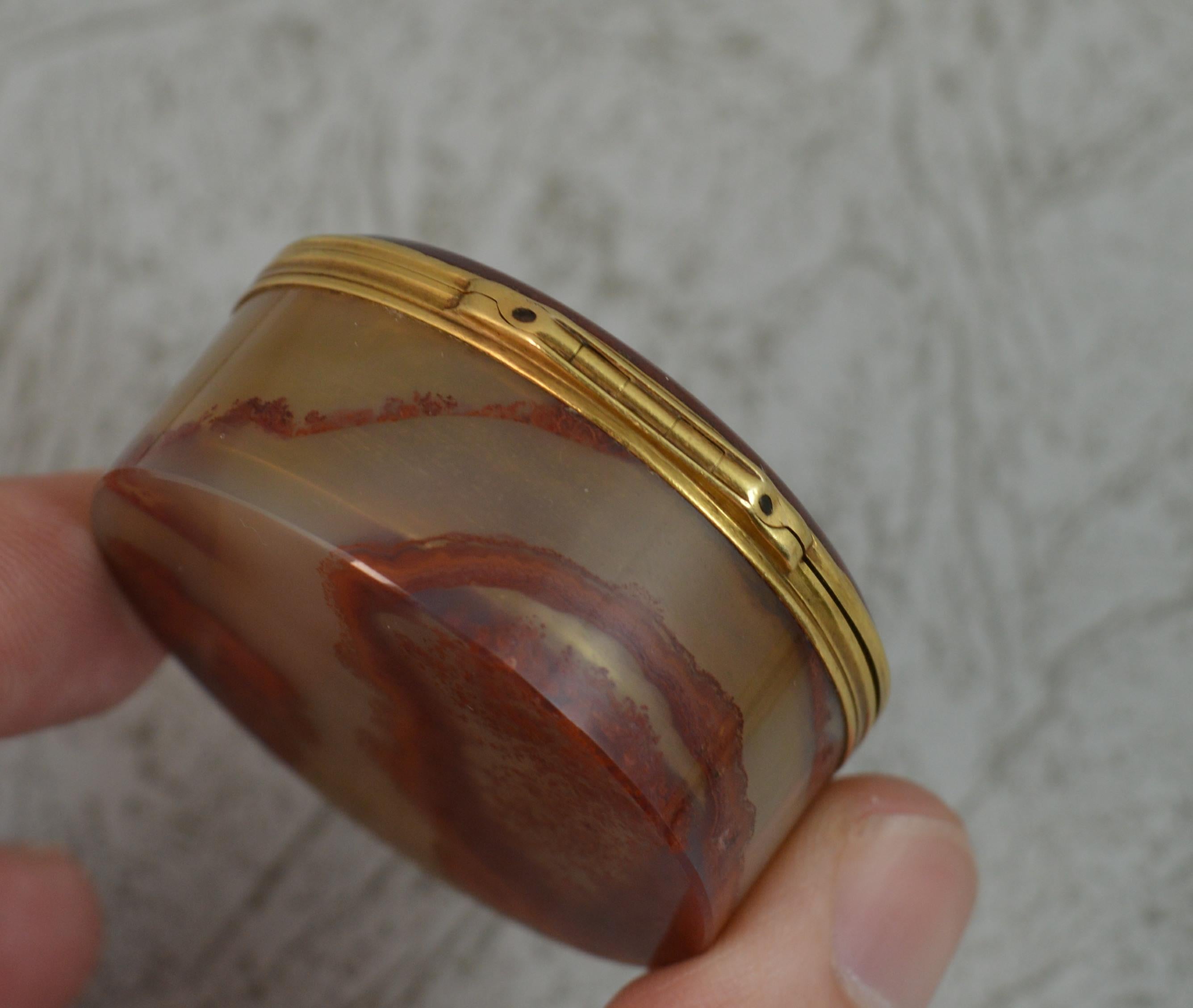 Women's or Men's Victorian French 18 Carat Gold and Agate Box