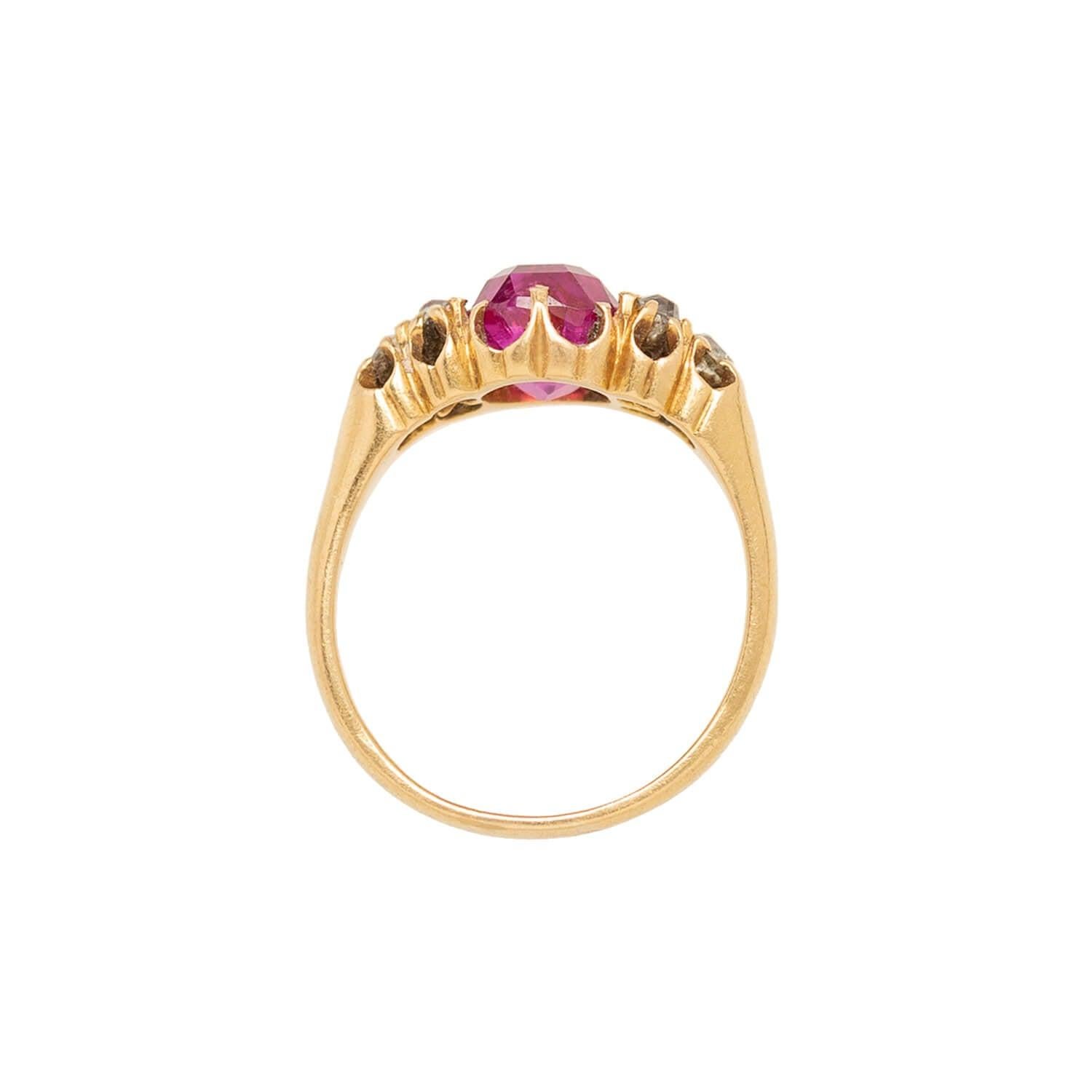 Französischer 18 Karat burmesischer Rubin + Diamant-Ring, viktorianisch (Viktorianisch) im Angebot