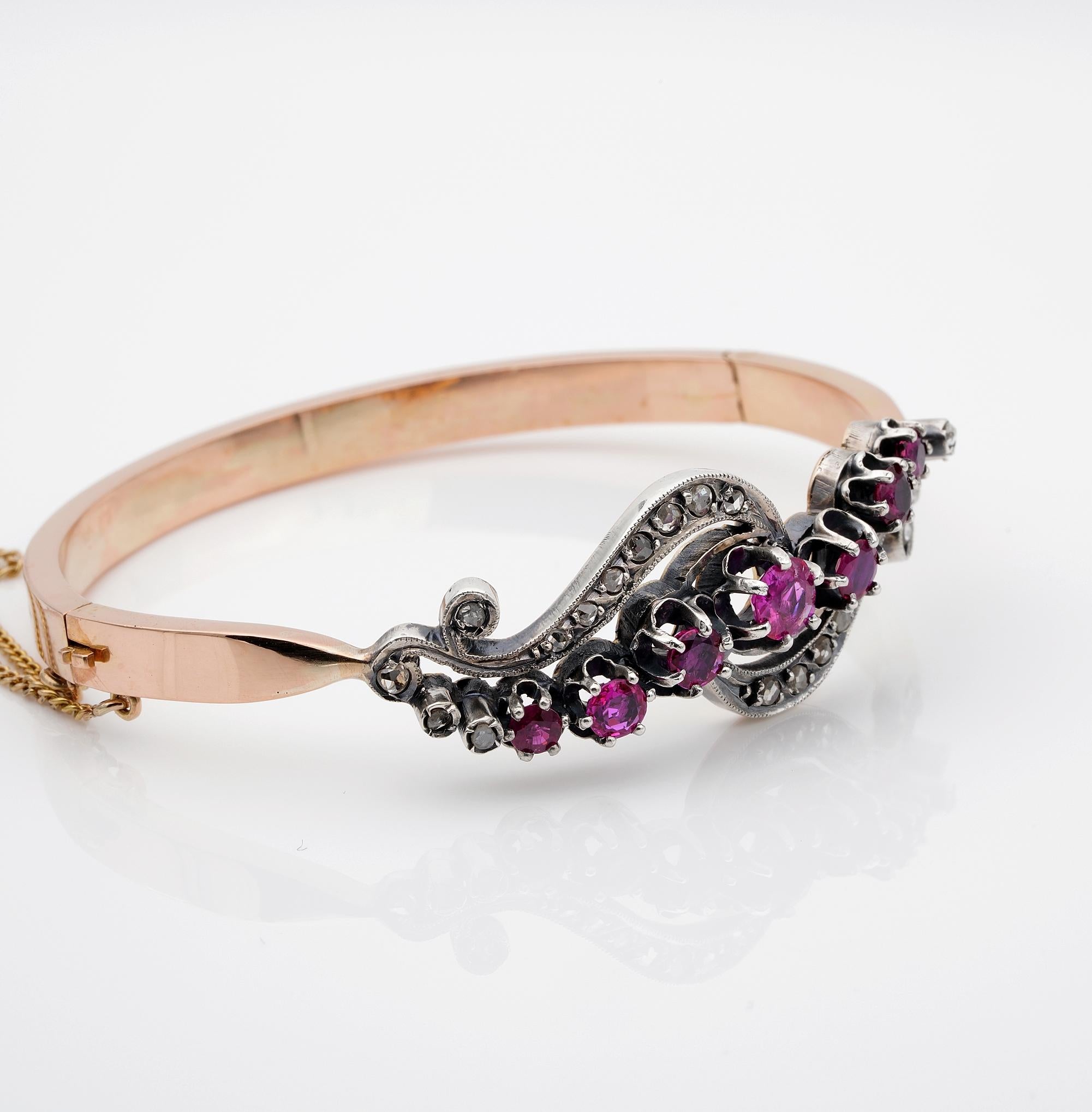 Victorian French 2.60 Carat Ruby .40 Carat Rose Cut Diamond 18 KT Rare Bangle In Good Condition For Sale In Napoli, IT
