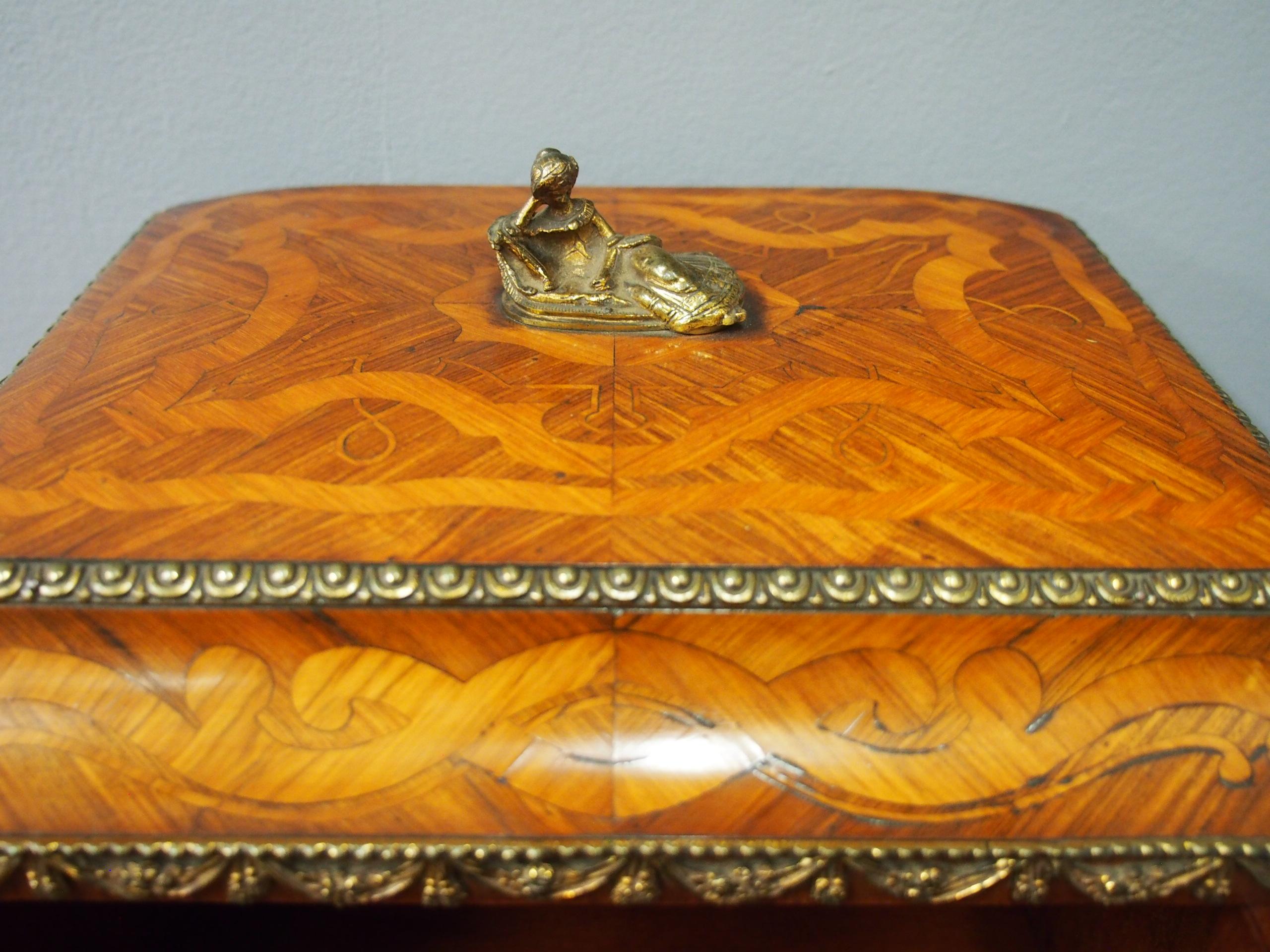 Victorian French Bonheur du Jour by Robert Strahan & Co, Dublin For Sale 4