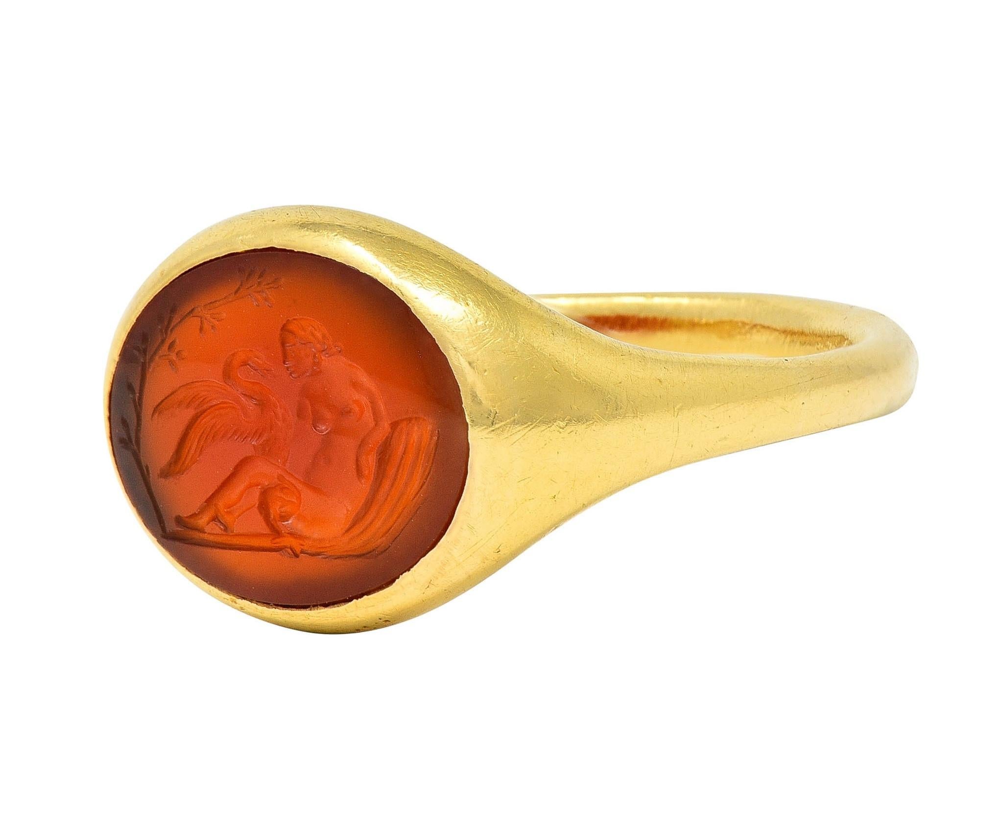 Victorian French Carnelian 18 Karat Yellow Gold Leda & Swan Intaglio Signet Ring For Sale 2