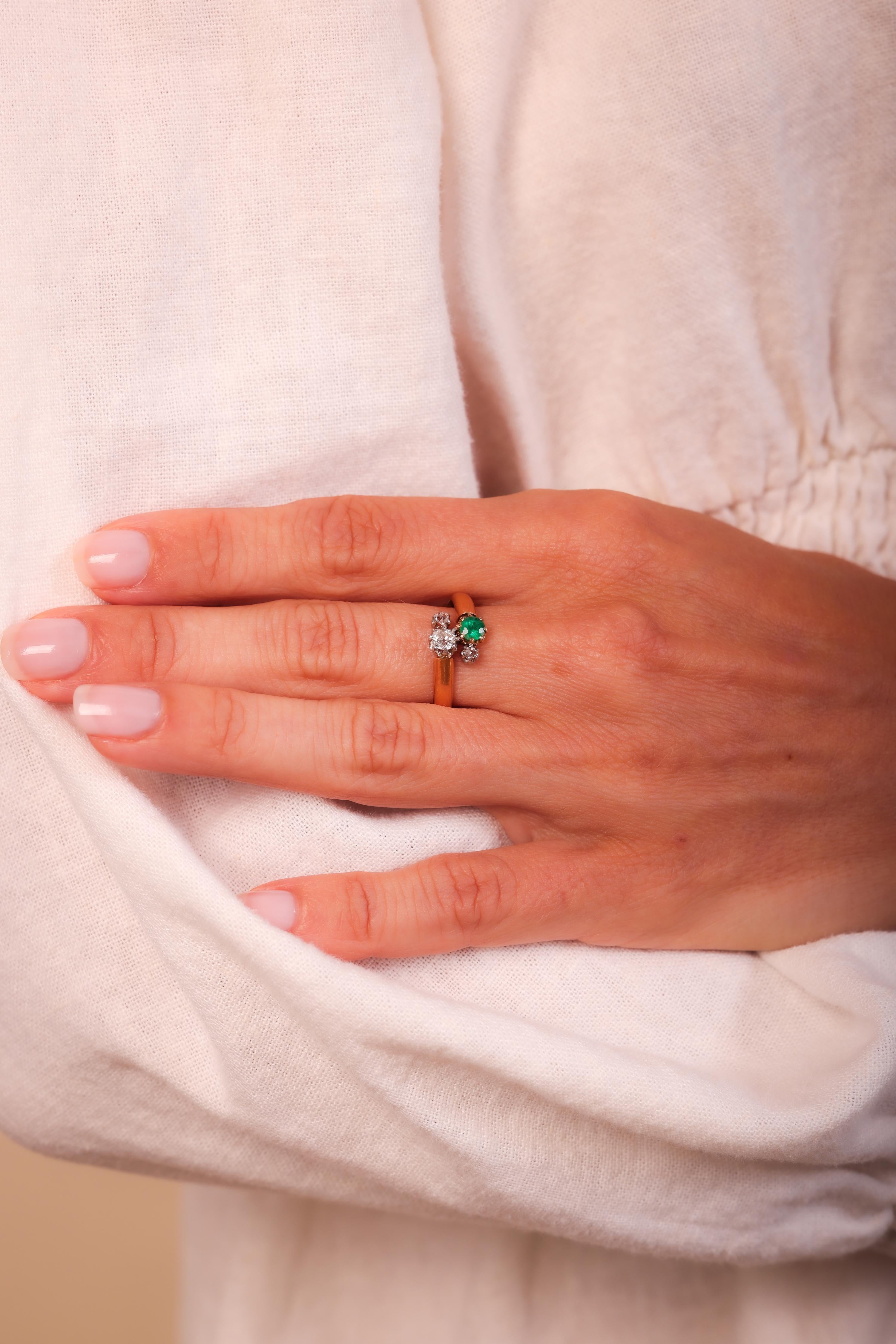 Victorian French Emerald Diamond 18K Rose Gold Toi Et Moi Ring In Excellent Condition For Sale In Beverly Hills, CA