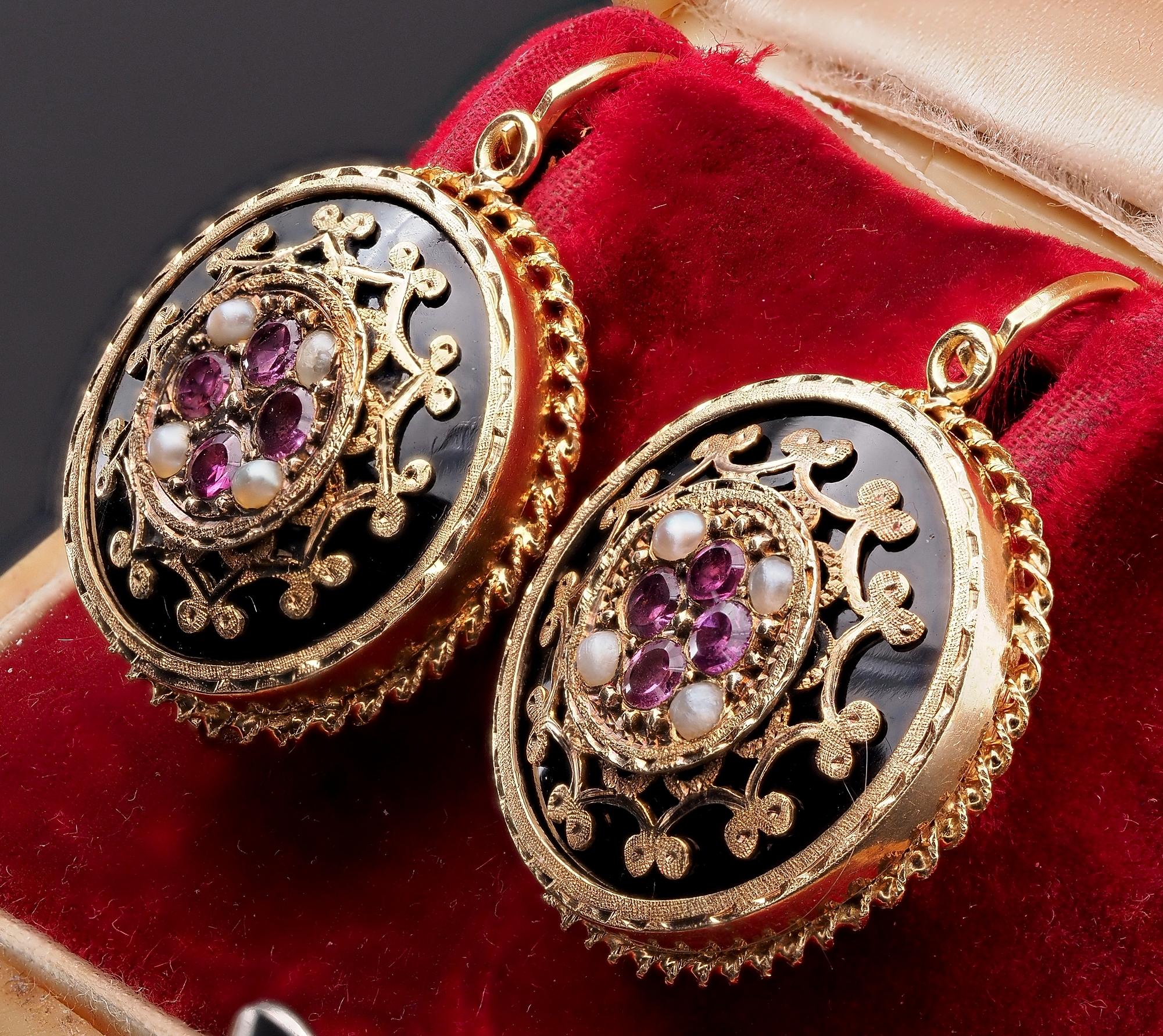 Viktorianische Französisch Etruscan Revival Schwarz Onyx Edelstein Set 18 KT Ohrringe Damen im Angebot