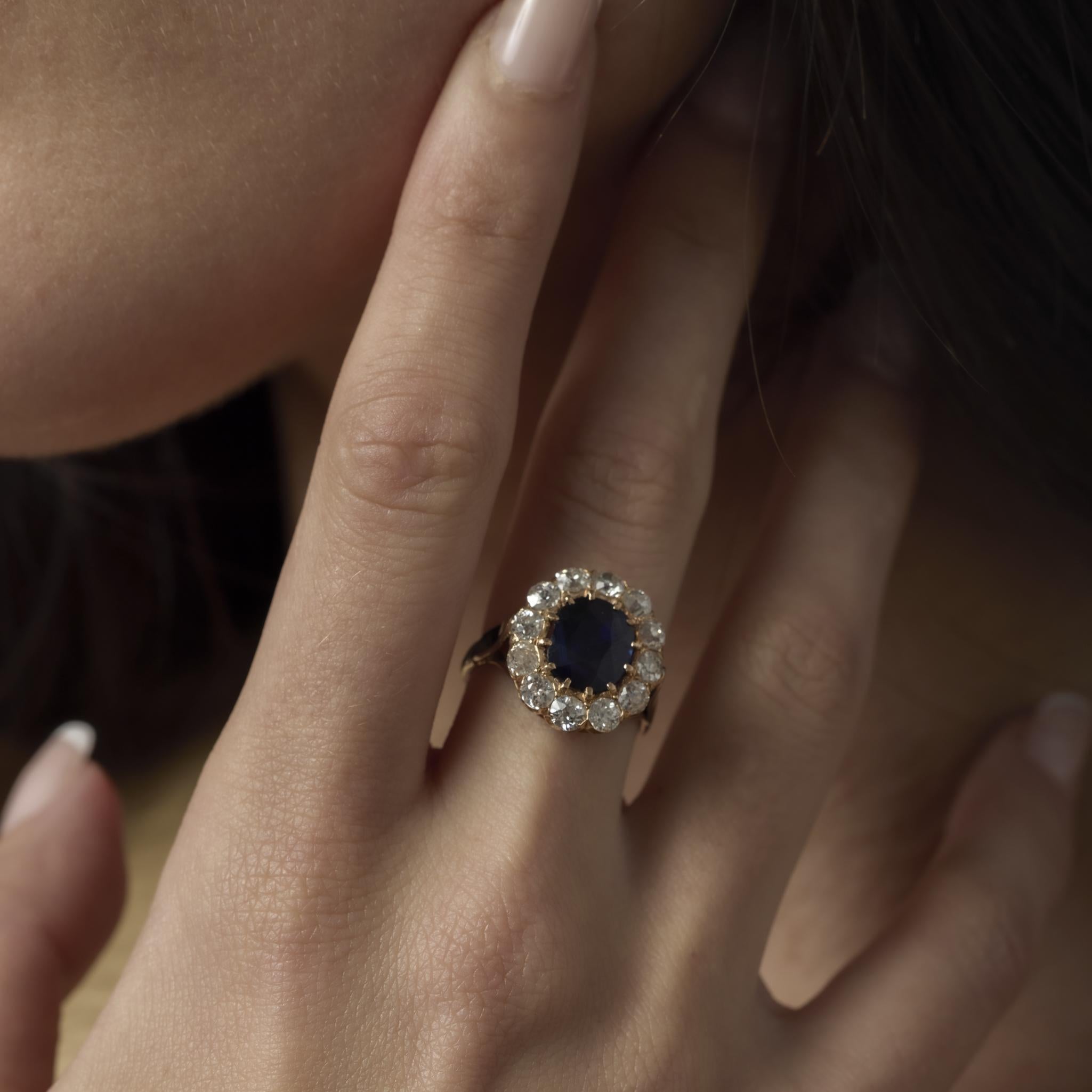Bague victorienne française GIA 2 carats saphir non chauffé diamant or jaune 18k en vente 3