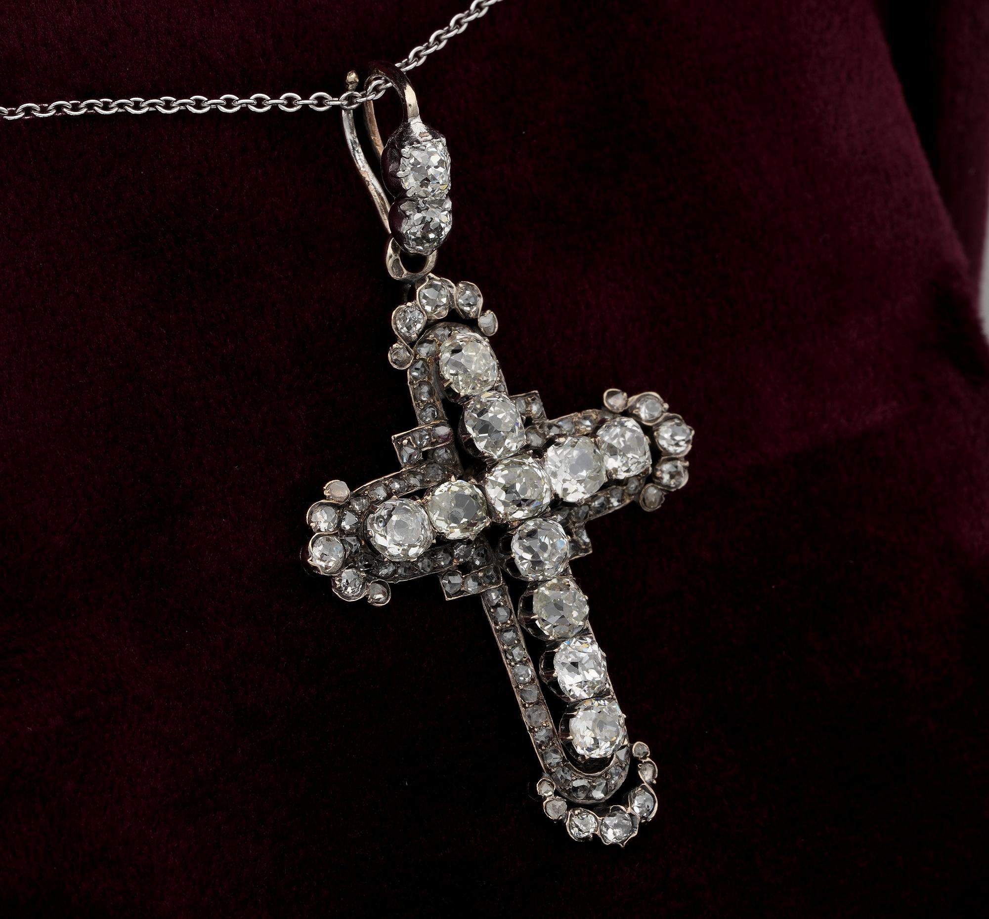 Victorian French Origin 5.30 Carat Diamond Cross Pendant In Good Condition In Napoli, IT