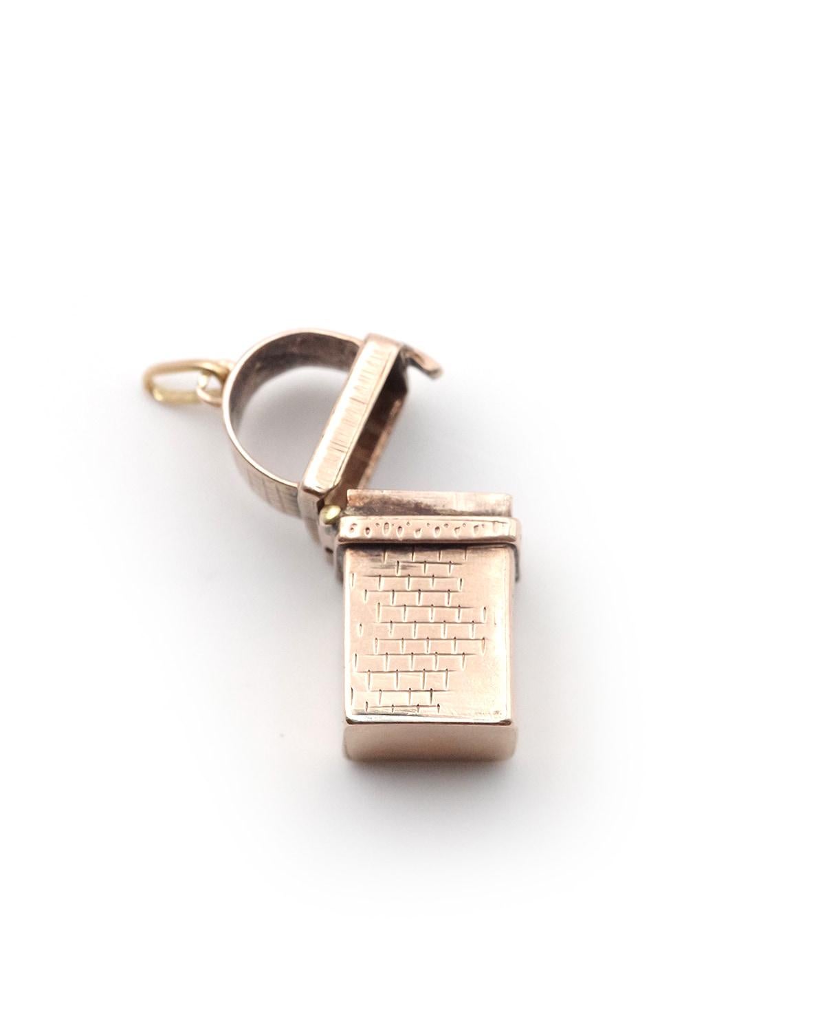 Early Victorian Victorian French saucy opening pendant in 14k rose gold, secret message pendant For Sale