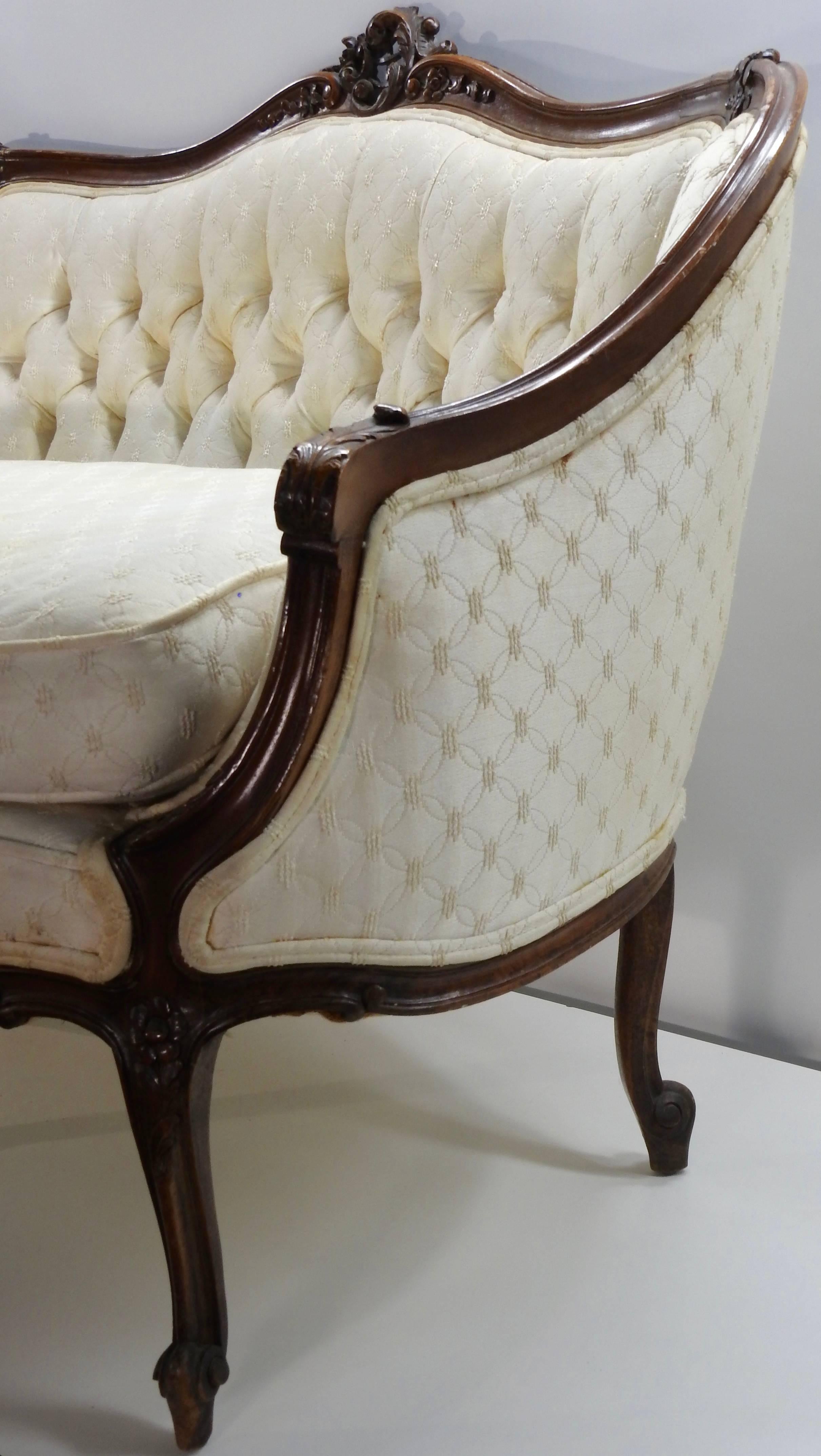 Victorian French Settee, 19th Century In Fair Condition For Sale In Cookeville, TN
