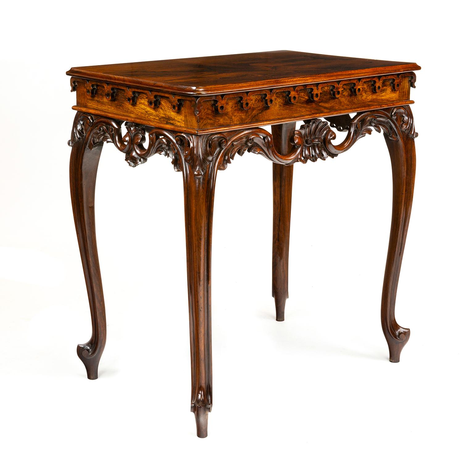 Victorian French Style Center Table in Rosewood In Good Condition For Sale In Northwich, GB