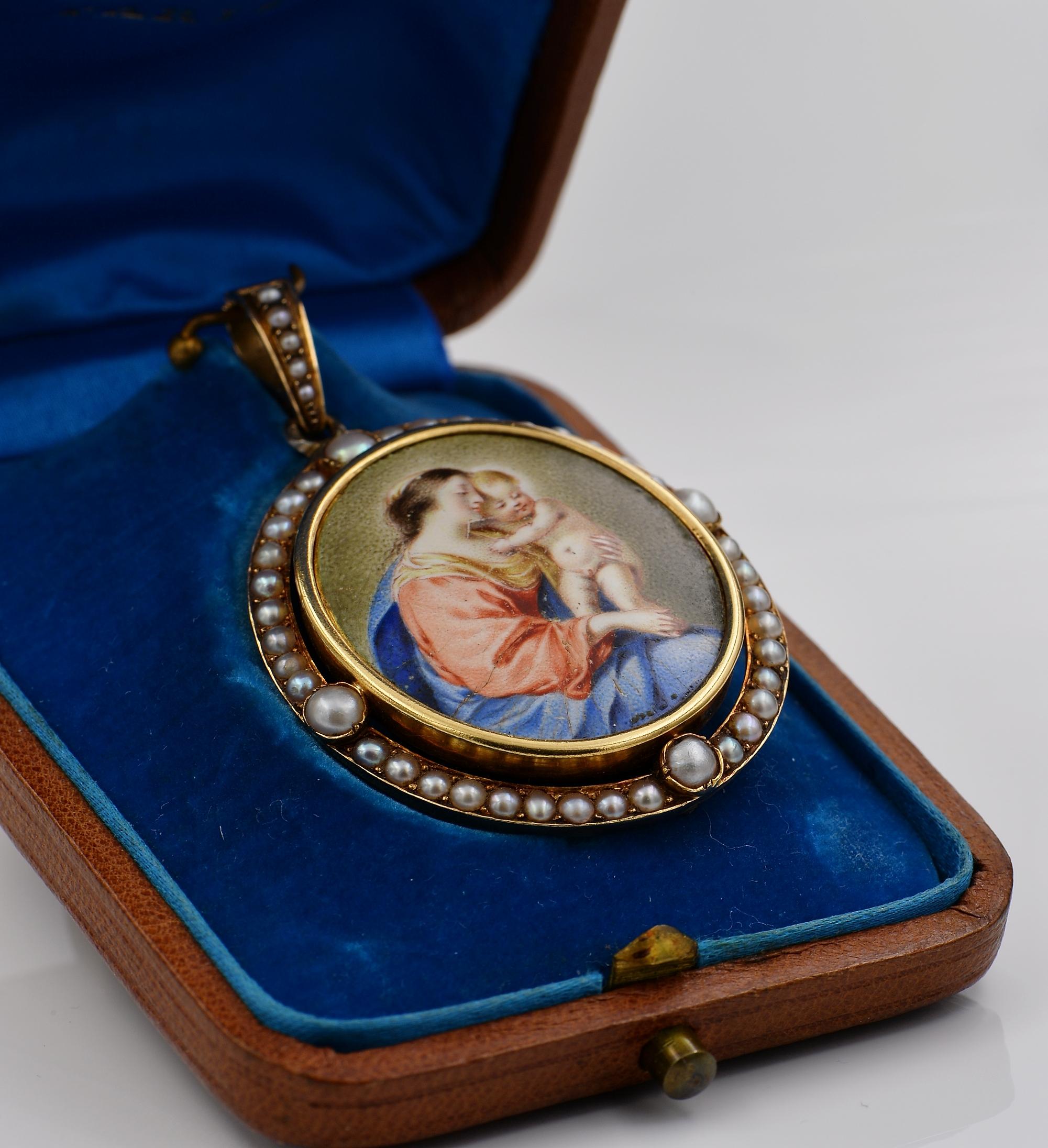 Victorian French Virgin Mary and Baby 18 Kt Natural Pearl In Good Condition In Napoli, IT