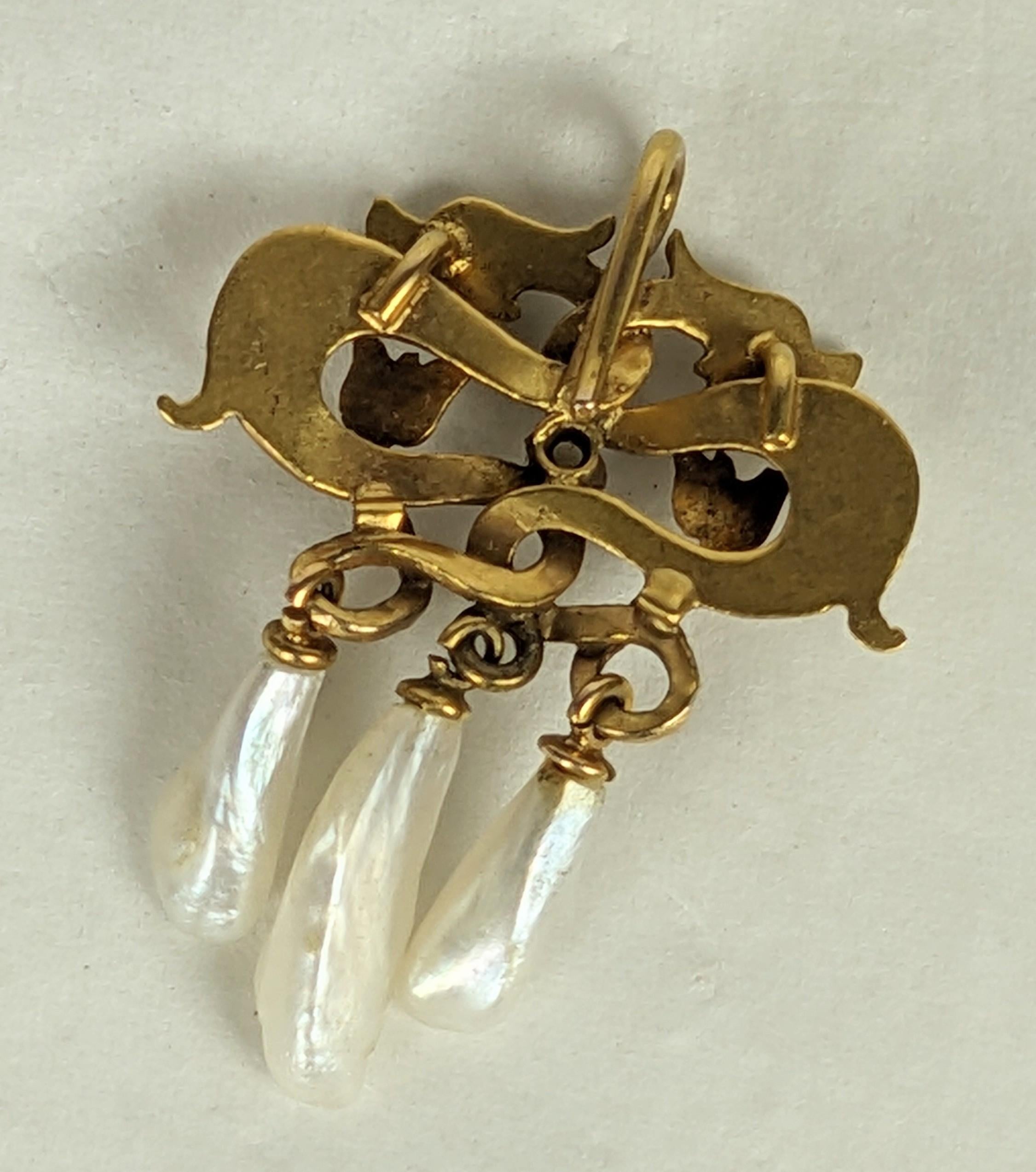 Colgante Victoriano de Gárgola y Gota de Perla Cuenta en venta