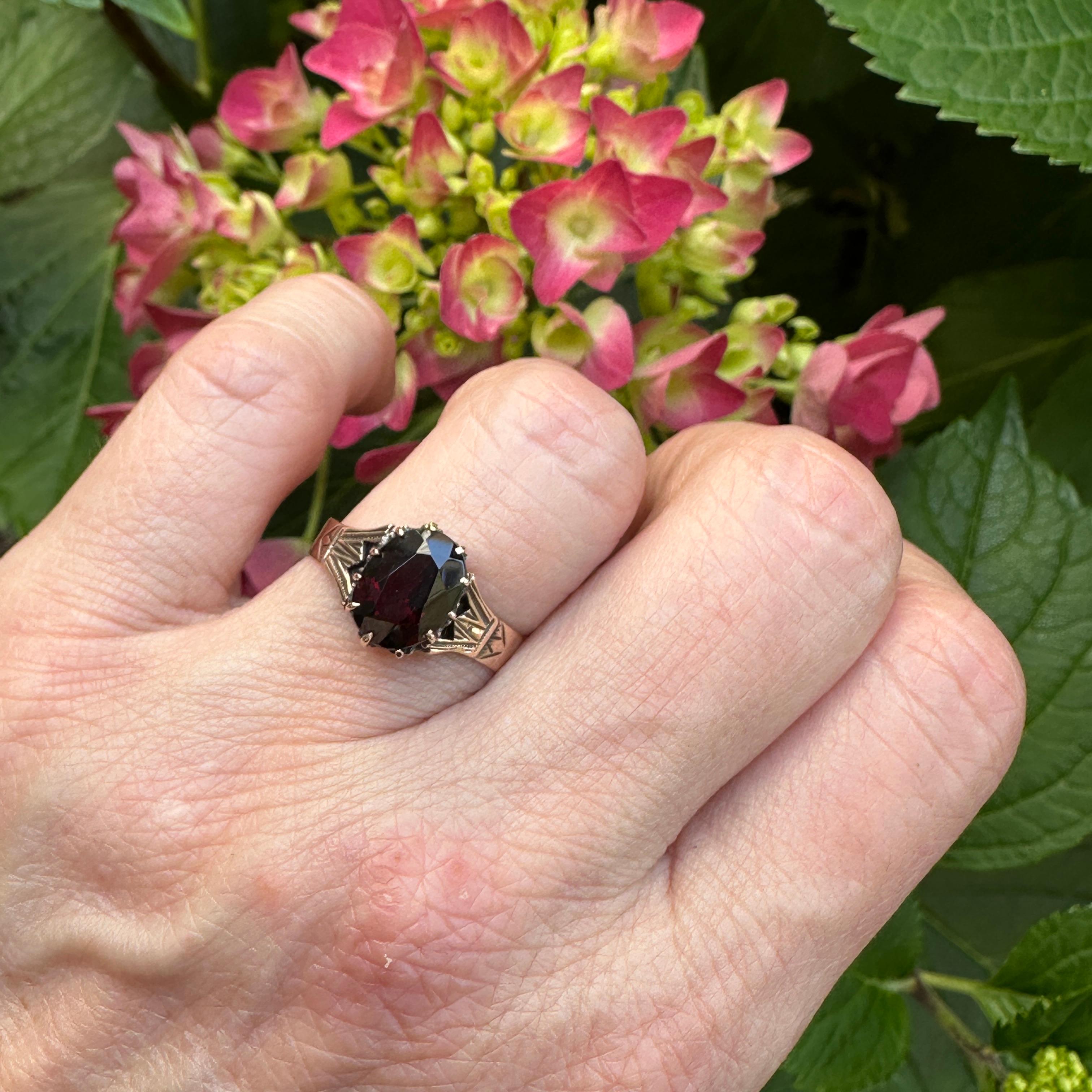Oval Cut Victorian Garnet 14K Rose Gold Ring For Sale