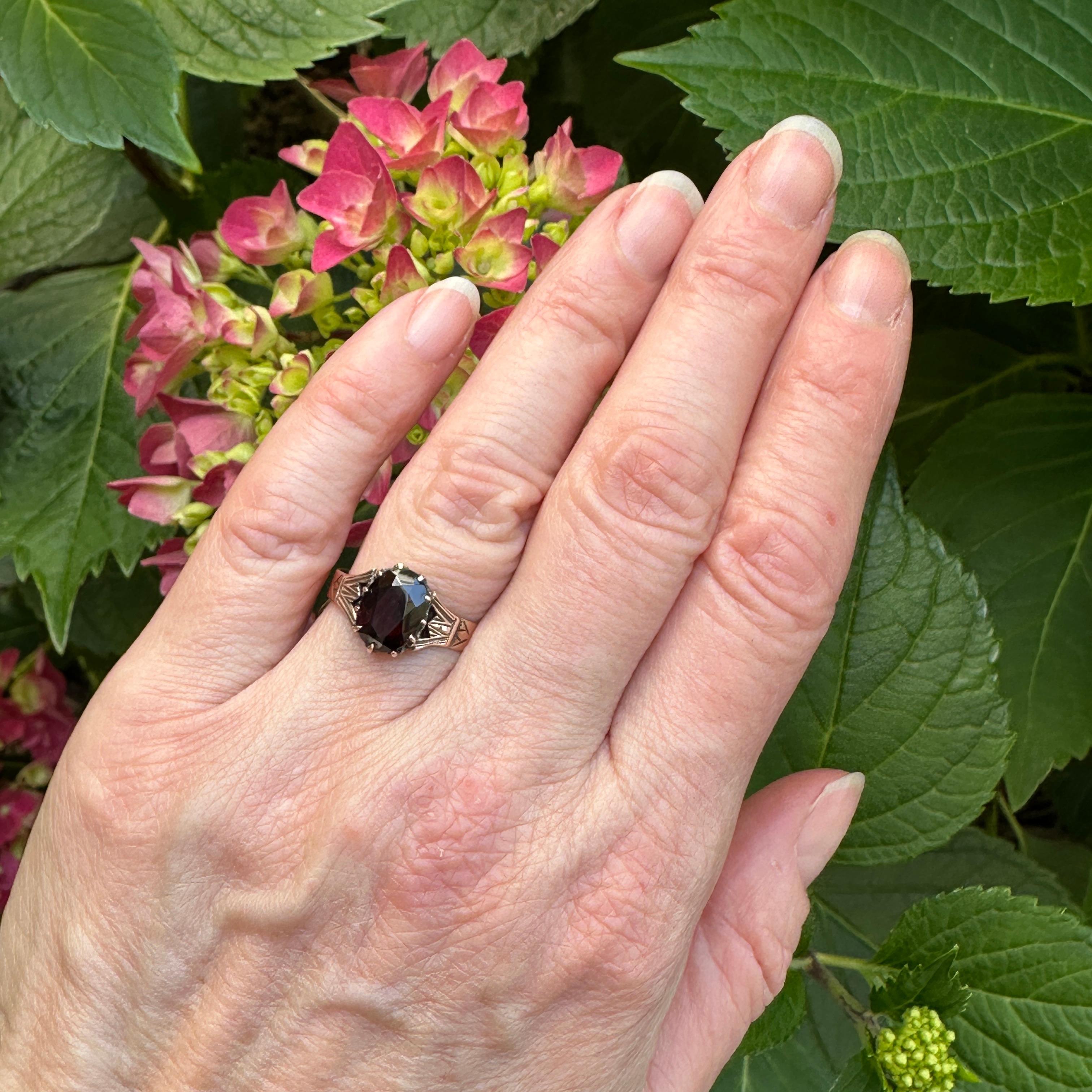 Victorian Garnet 14K Rose Gold Ring In Good Condition For Sale In Scotts Valley, CA