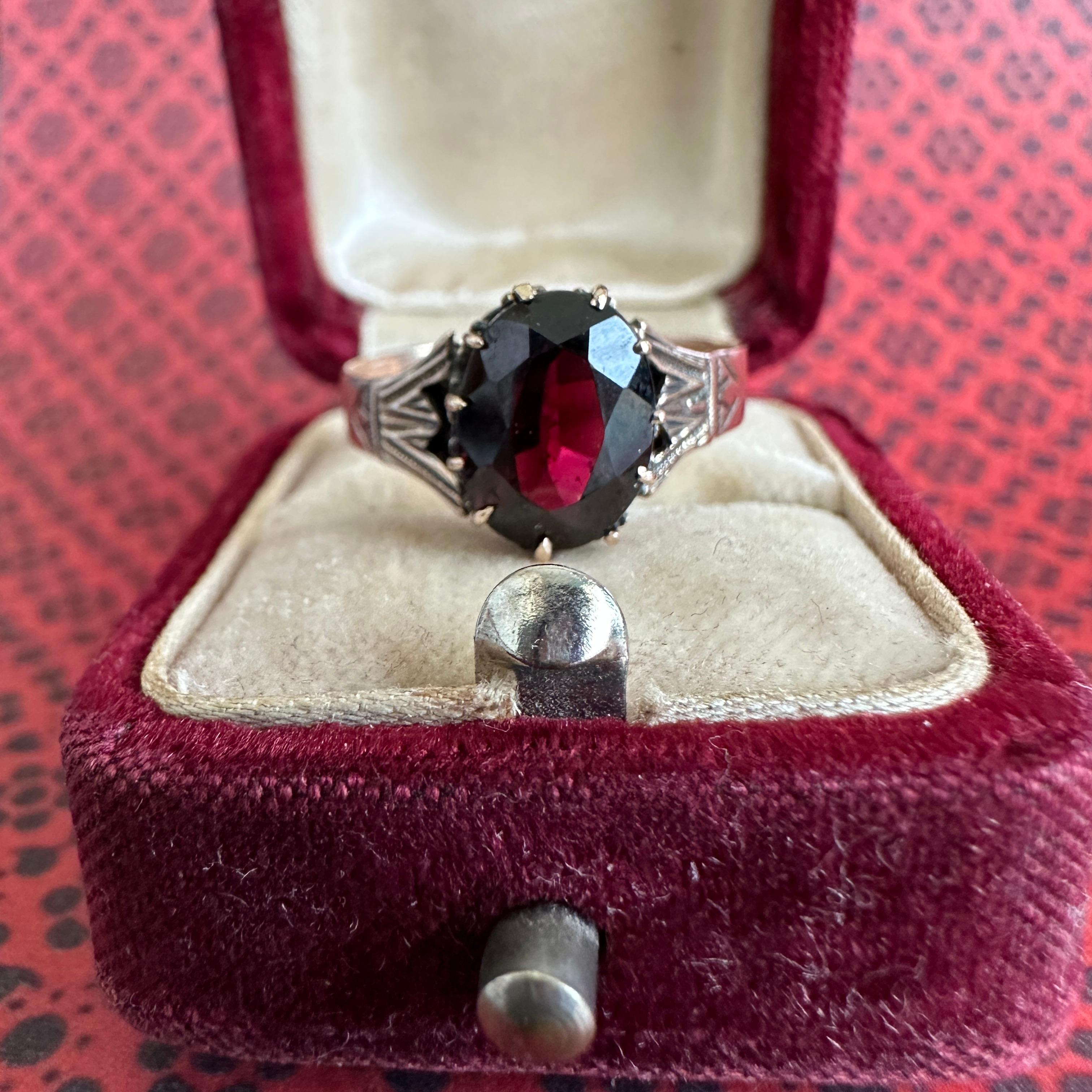 Women's Victorian Garnet 14K Rose Gold Ring For Sale
