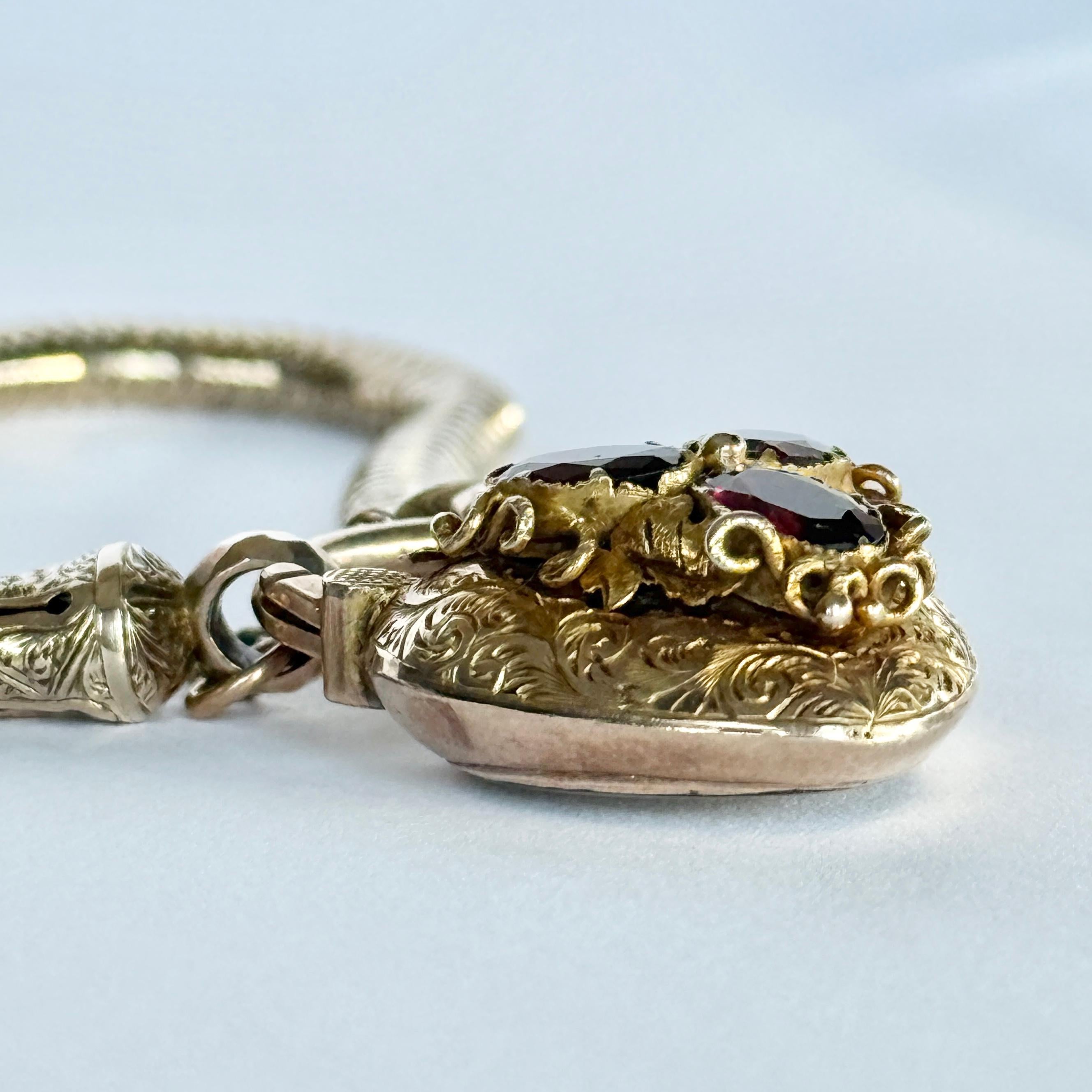 Victorian Garnet 15 Carat Gold Bracelet With Padlock Heart Locket For Sale 4