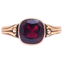 Victorian Garnet and 15 Carat Gold Solitaire Ring