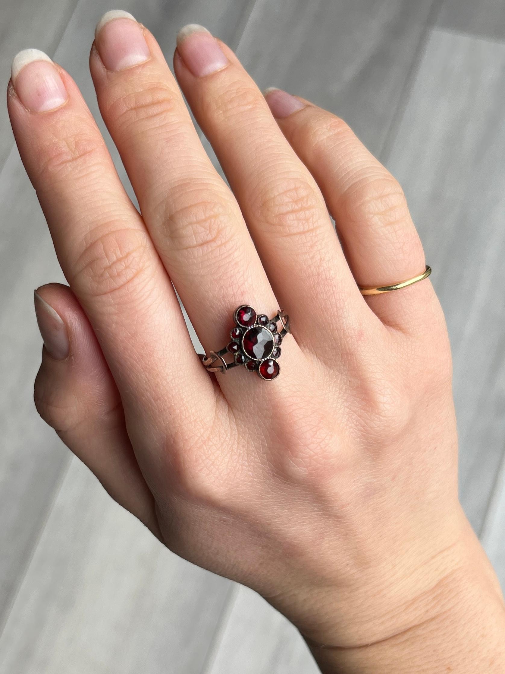 Cabochon Victorian Garnet and 9 Carat Gold Navette Cluster Ring For Sale