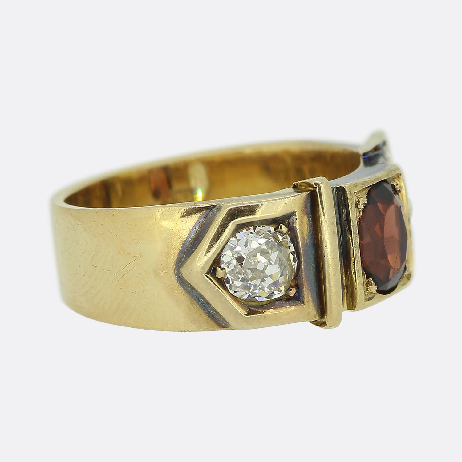 Anillo Victoriano con Hebilla de Granate y Diamantes Corte oval en venta