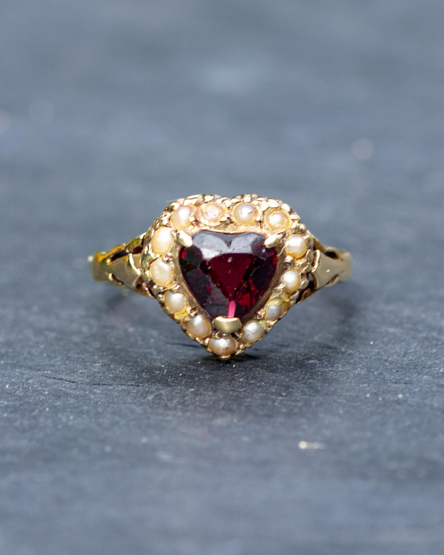 Victorian Garnet and Pearl 9 Carat Gold Heart Ring In Excellent Condition In Chipping Campden, GB