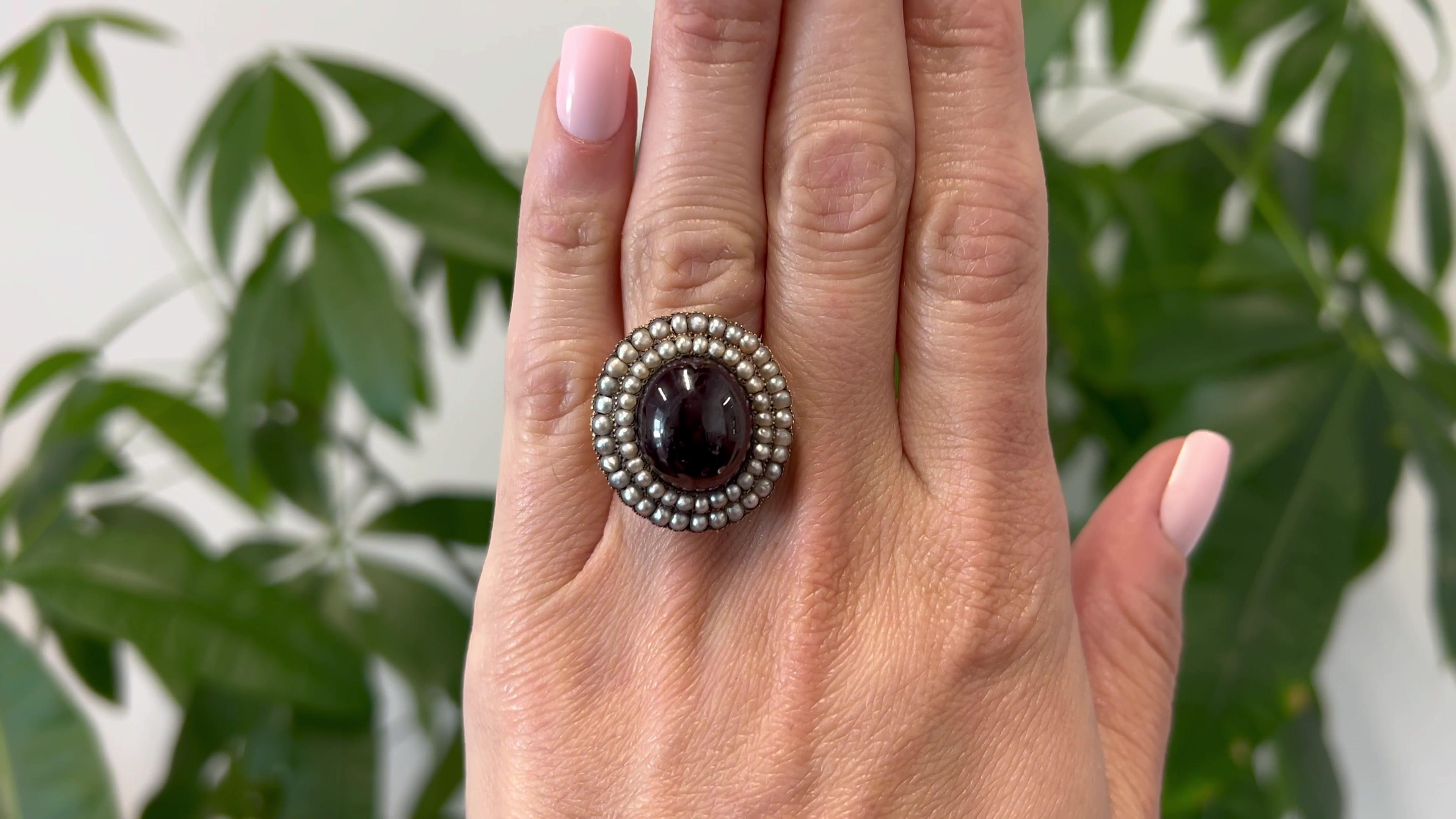 Viktorianischer Granat und Saatperlen 14k Gelbgold Closed Back Ring (Cabochon)