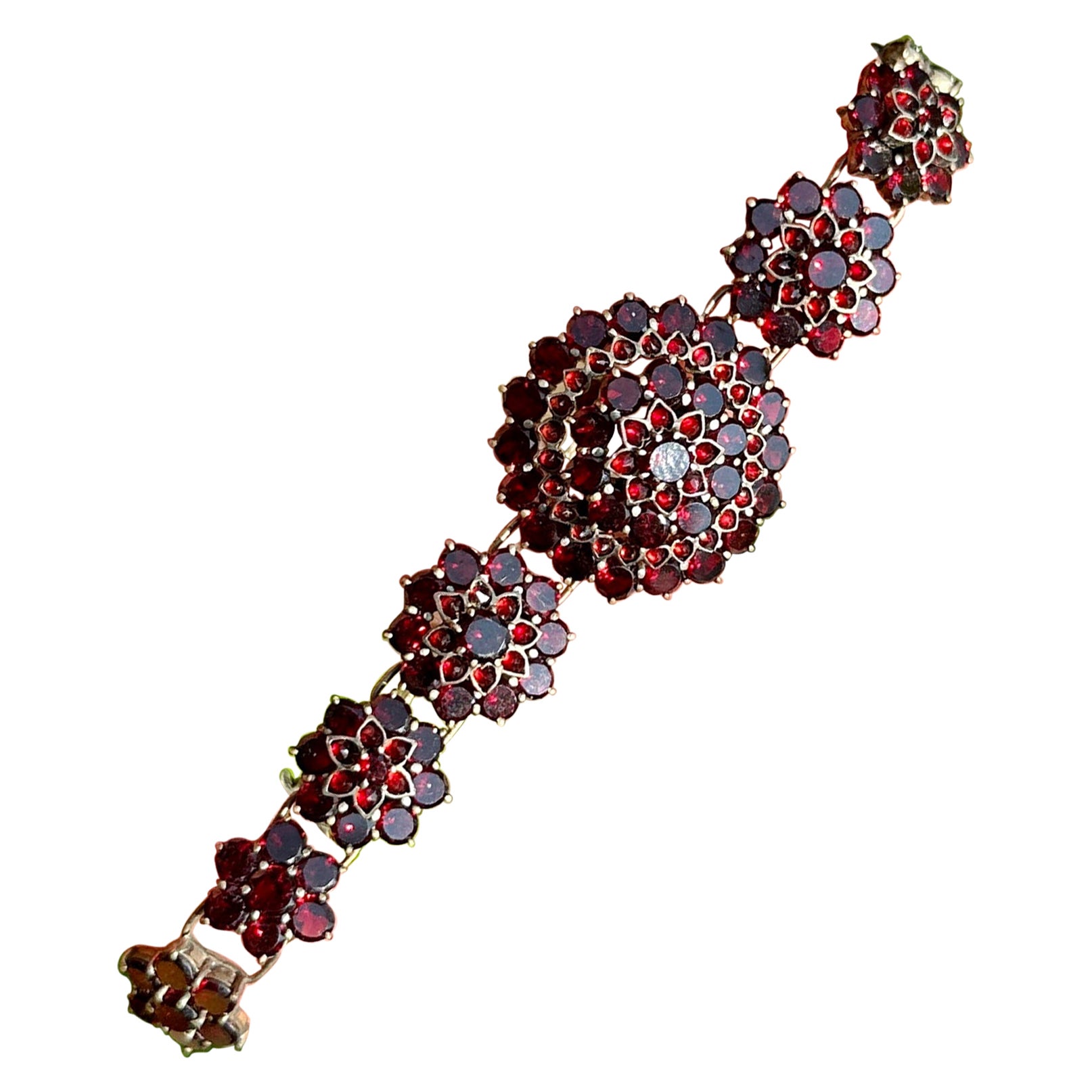 Bracelet victorien, fleur, grenats bohèmes, fermoir ancien en grenats, 1880