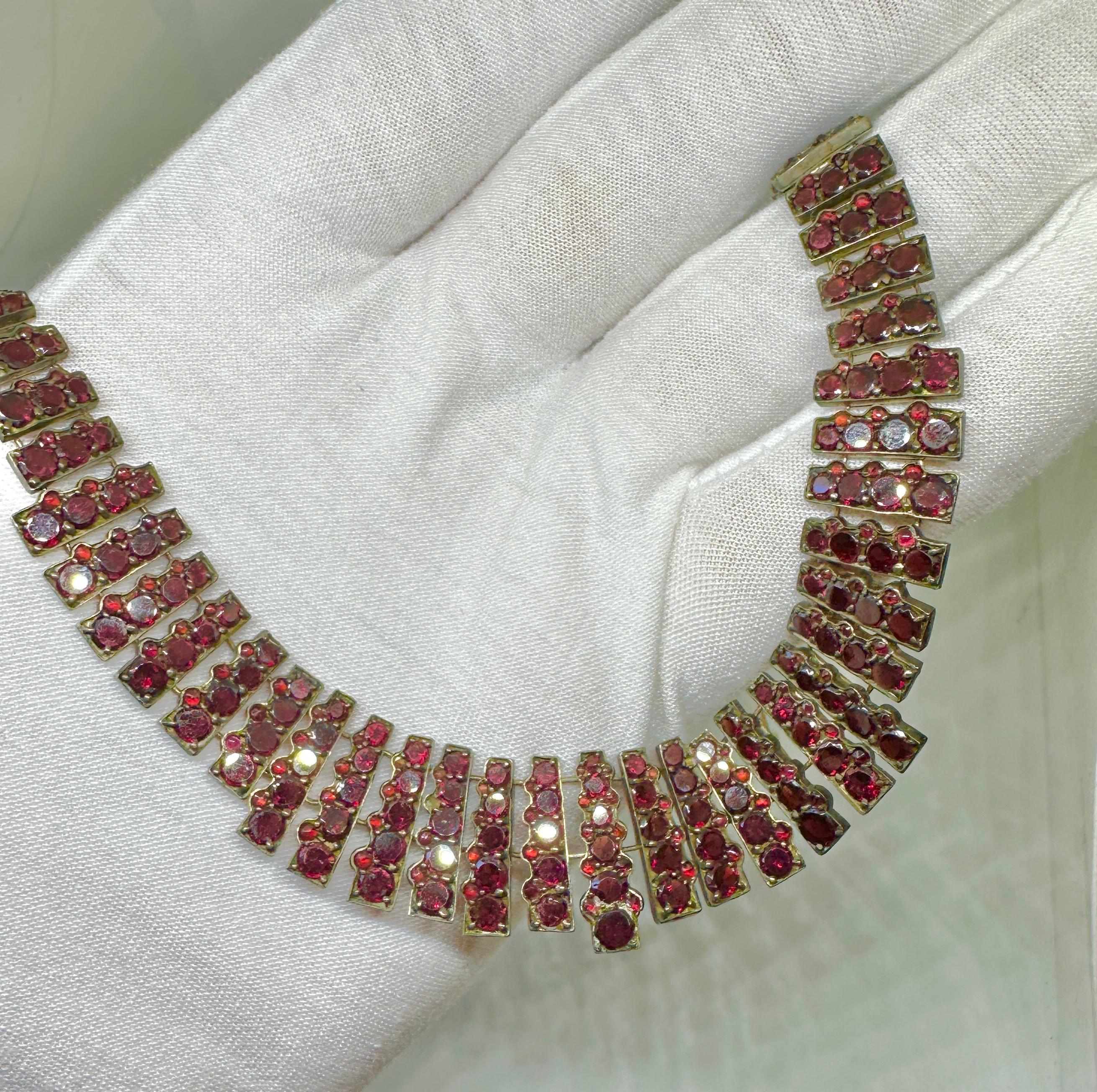 Victorian Garnet Collar Necklace Rare Flat Cut Bohemian Garnets Antique 1860 In Good Condition For Sale In New York, NY