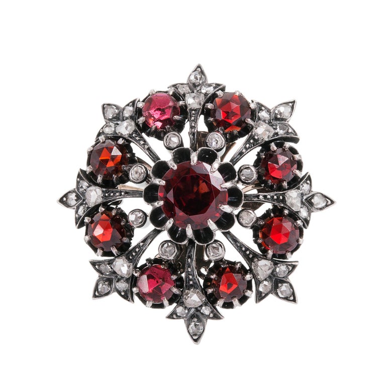 Victorian Garnet & Diamond Cluster Brooch In Good Condition For Sale In Carmel-by-the-Sea, CA