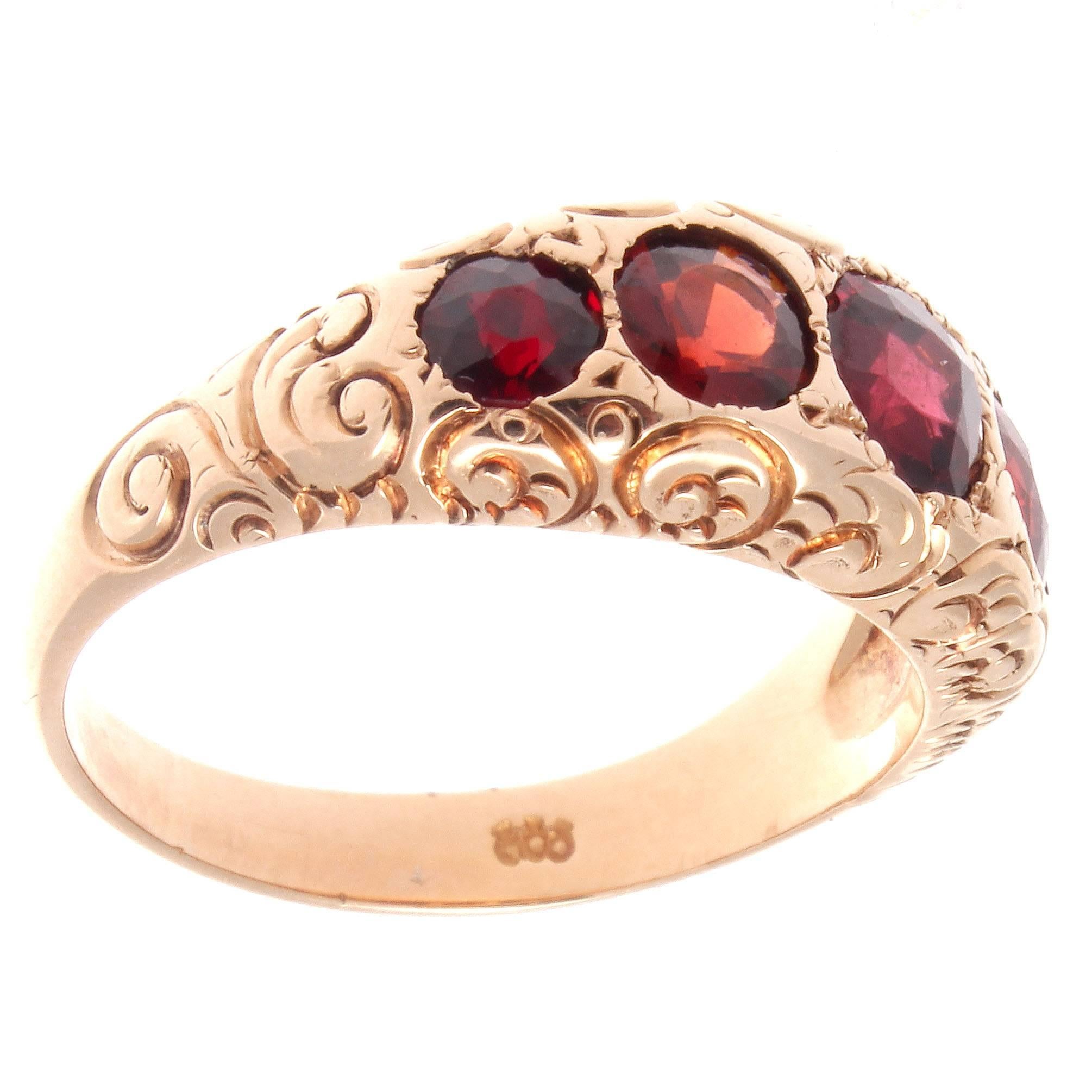 Victorian Garnet Gold Ring In Excellent Condition In Beverly Hills, CA