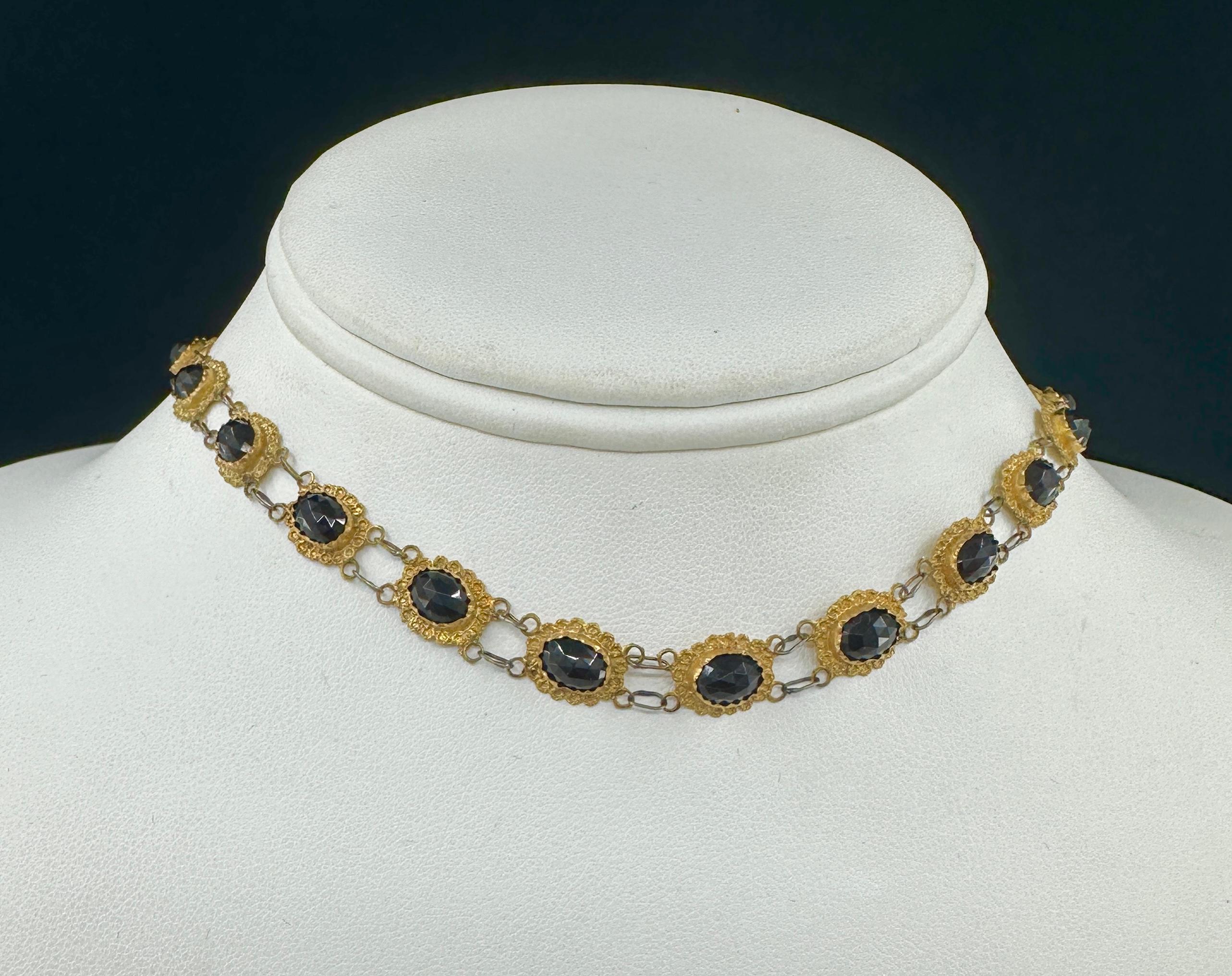 Collana vittoriana di granati in oro 14 carati con link olandese Bootjesketting 'Piccole barche' in vendita 1