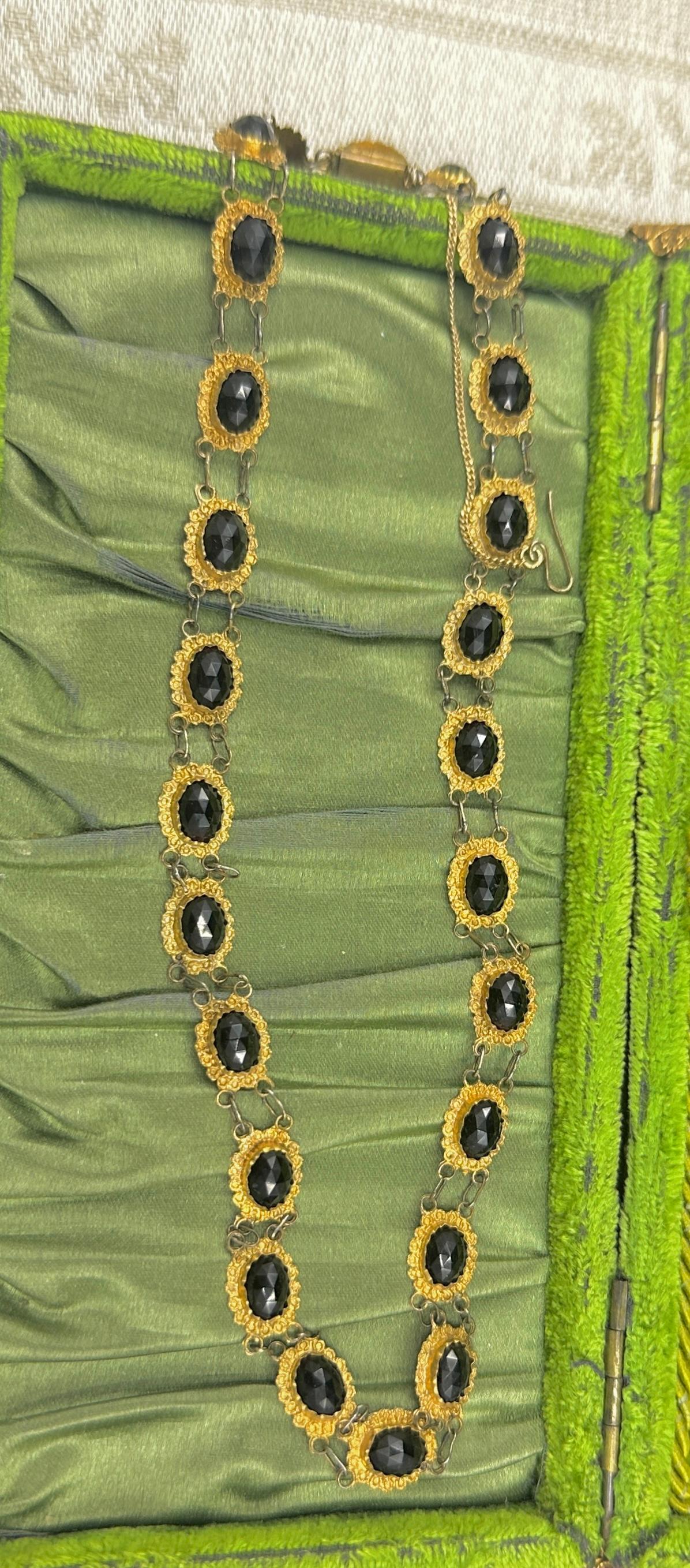 Collana vittoriana di granati in oro 14 carati con link olandese Bootjesketting 'Piccole barche' in vendita 2