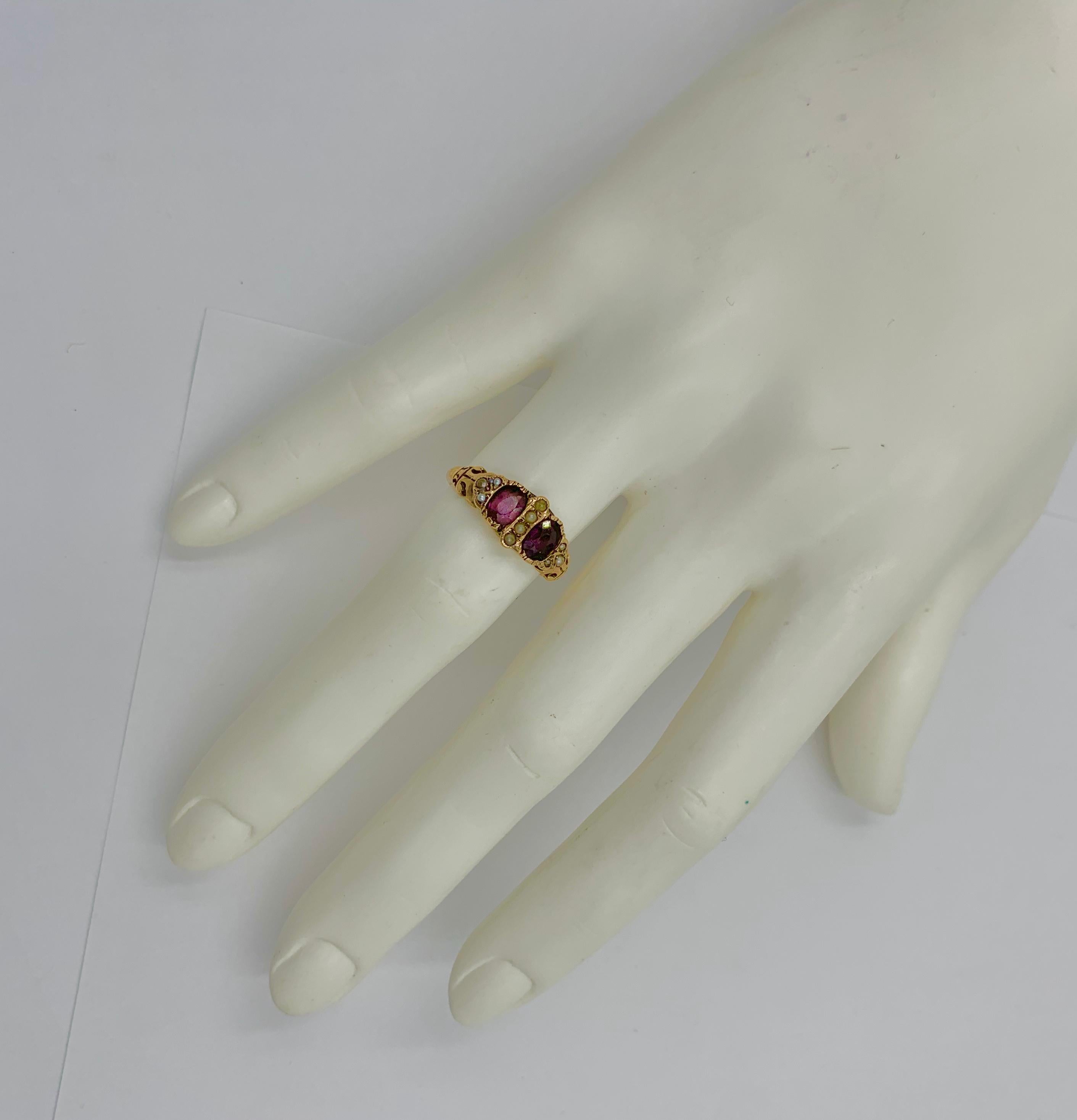 Victorian Garnet Pearl Ring Gold Antique Wedding Engagement Stacking Ring In Good Condition For Sale In New York, NY