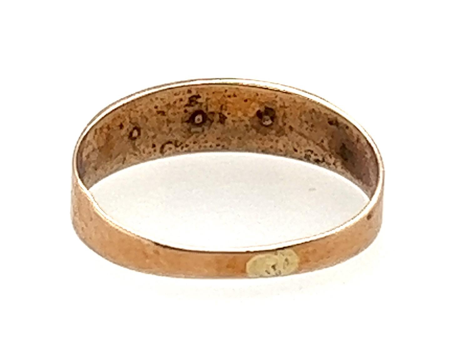 Victorian Garnet Ring .10 Carat Antique Yellow Gold Original 1890s-1900s In Excellent Condition In Dearborn, MI