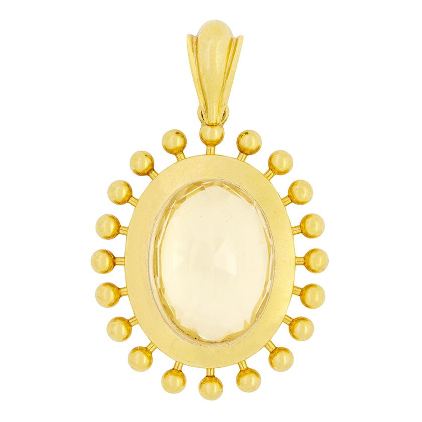 Questo ciondolo vittoriano della Jewell è caratterizzato da un citrino giallo pallido che cattura l'attenzione. Conosciuta come l'originale gioielleria della Corona, Garrard ha una storia ricca e influente nella produzione di gioielli. Questo