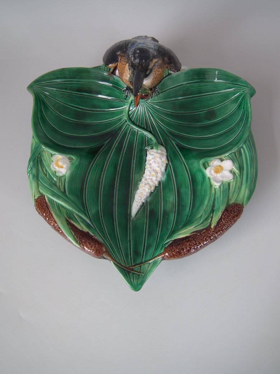 Victorian George Jones Majolica Lily Dish with Kingfisher 1