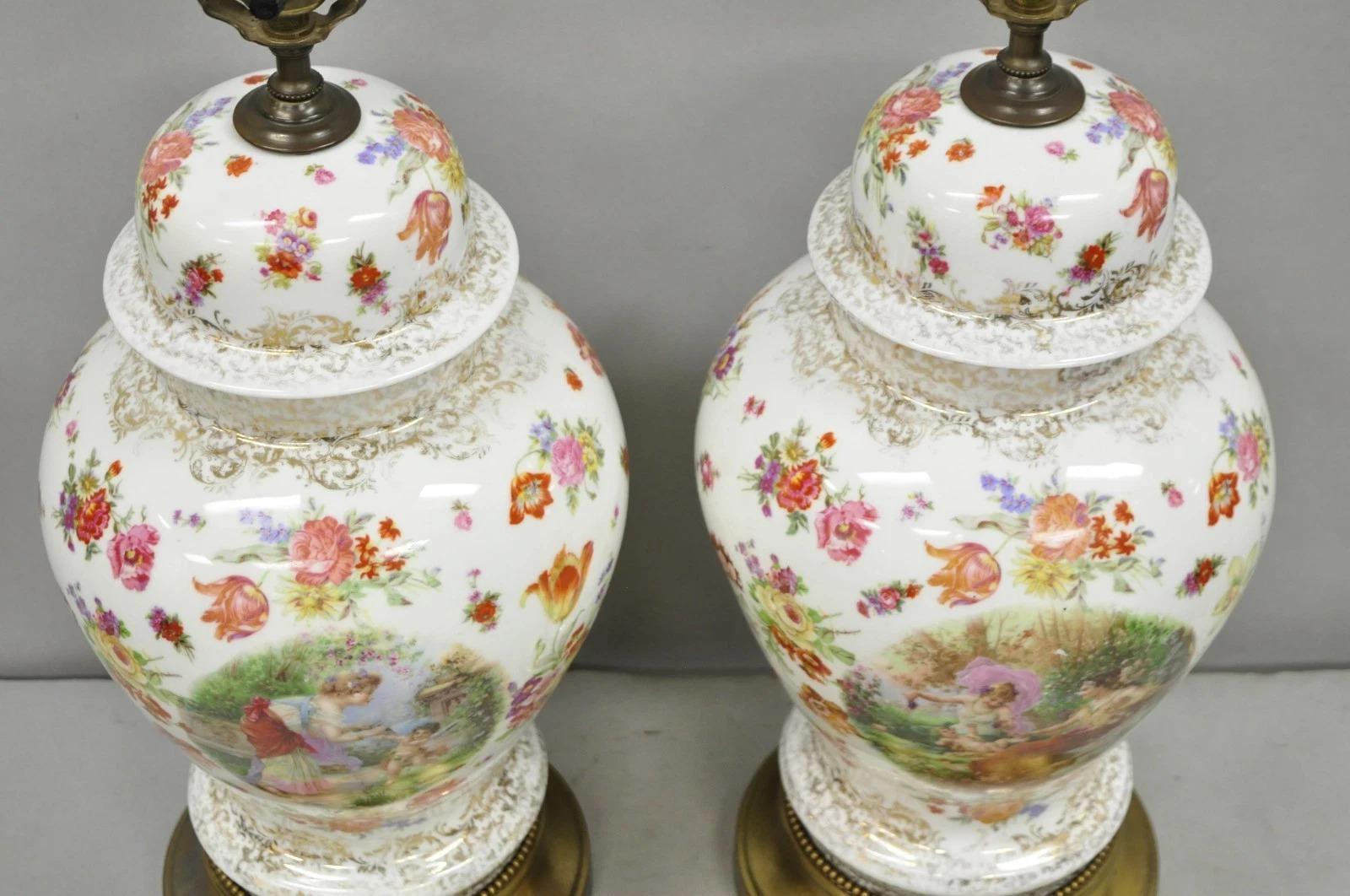 Vase Victorien en Porcelaine Allemande Meissen Porcelain attr. Paire de lampes de table françaises en vente 7