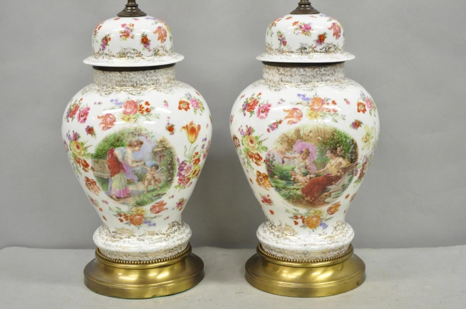 Inconnu Vase Victorien en Porcelaine Allemande Meissen Porcelain attr. Paire de lampes de table françaises en vente