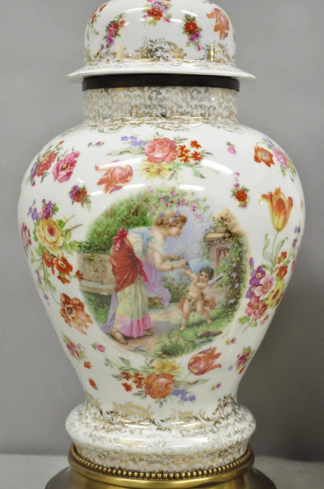Laiton Vase Victorien en Porcelaine Allemande Meissen Porcelain attr. Paire de lampes de table françaises en vente