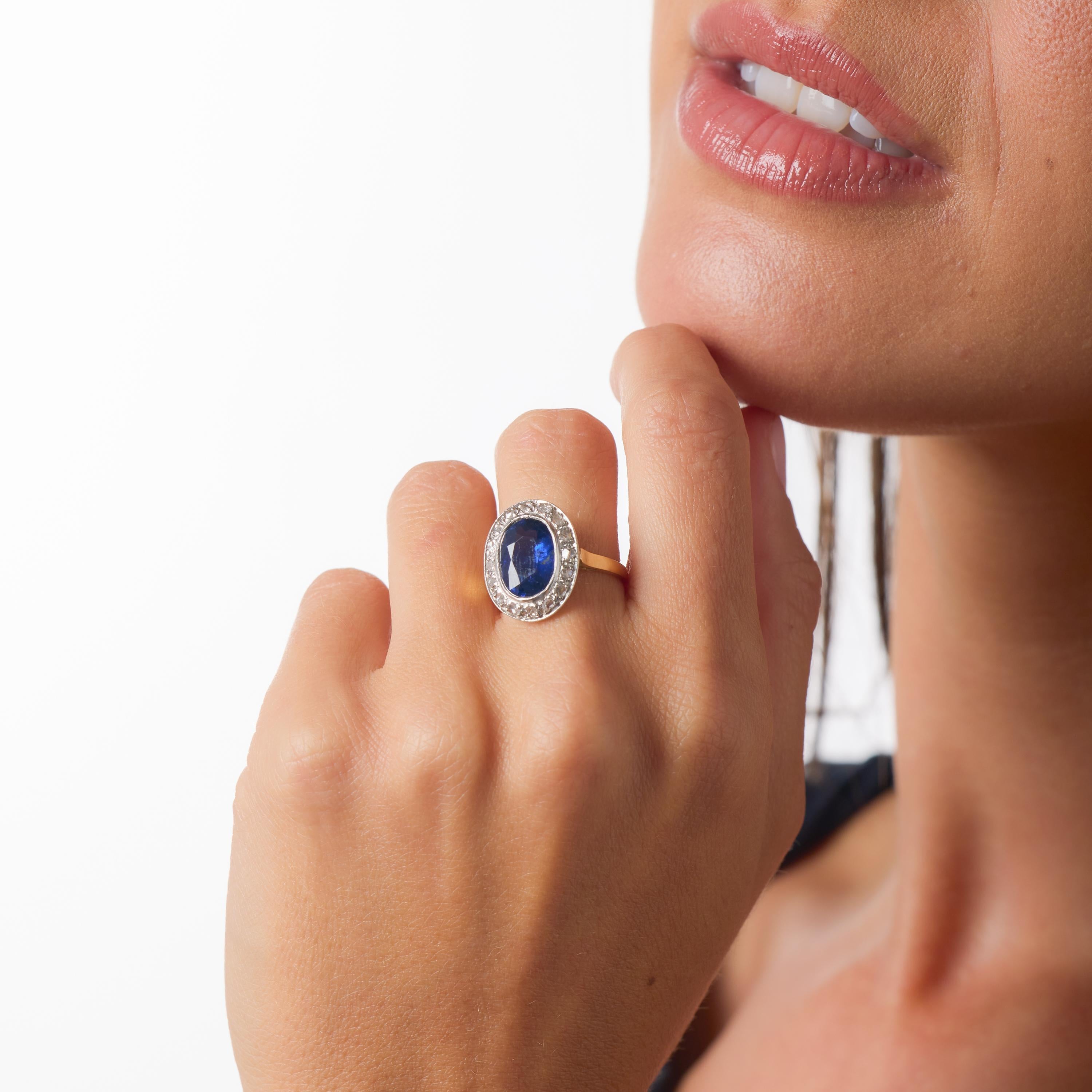 Taille ovale Bague victorienne GIA 3.70 saphir diamant taille rose or jaune 14k en vente