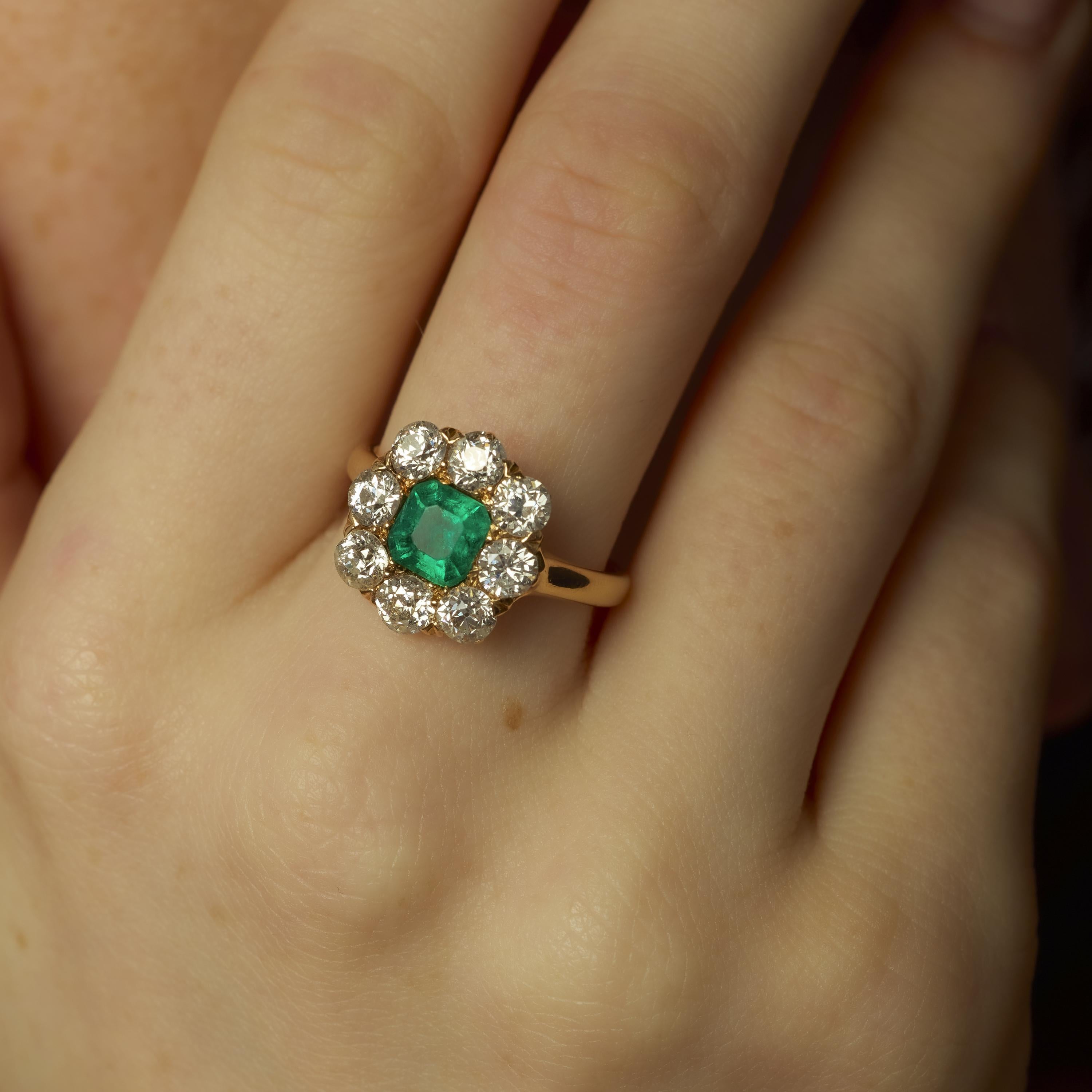 Victorian GIA Colombian emerald diamond 18k rose gold cluster ring In Good Condition For Sale In Beverly Hills, CA