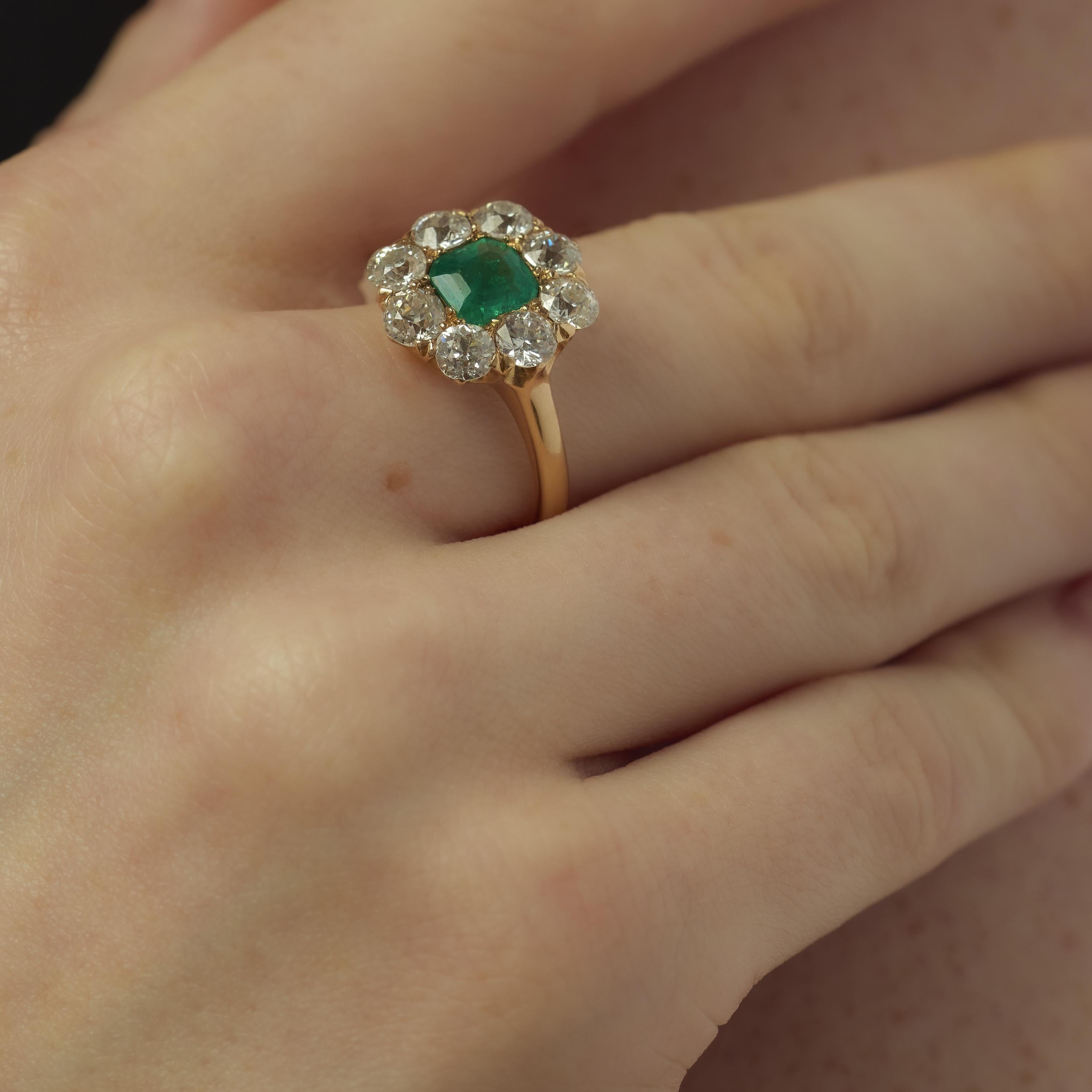 Victorian GIA Colombian emerald diamond 18k rose gold cluster ring For Sale 1