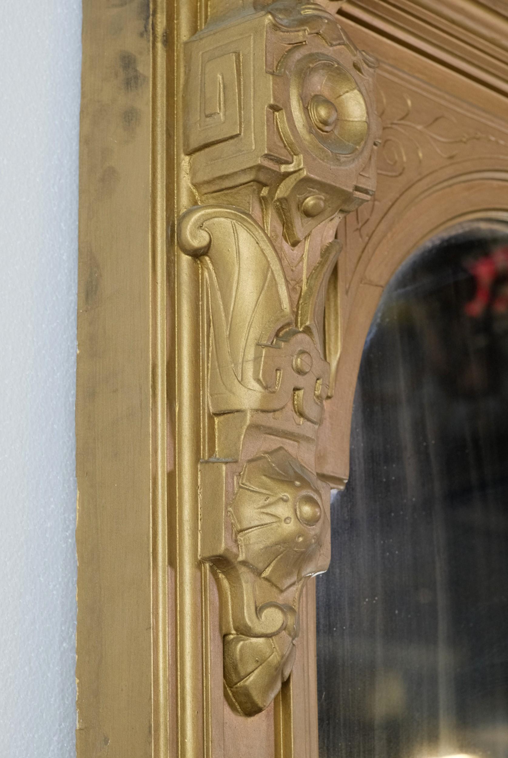 Viktorianischen vergoldeten geschnitzten Holz über Mantel Spiegel Figural & Floral Details 94 In.  (20. Jahrhundert)