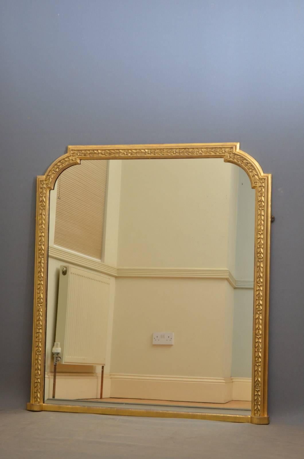 J00 Attractive Victorian wall gilt mirror of simple form, having original mirror plate with foxing in finely decorated frame. This antique mirror is in fantastic condition throughout, circa 1870.
Measures: H 49