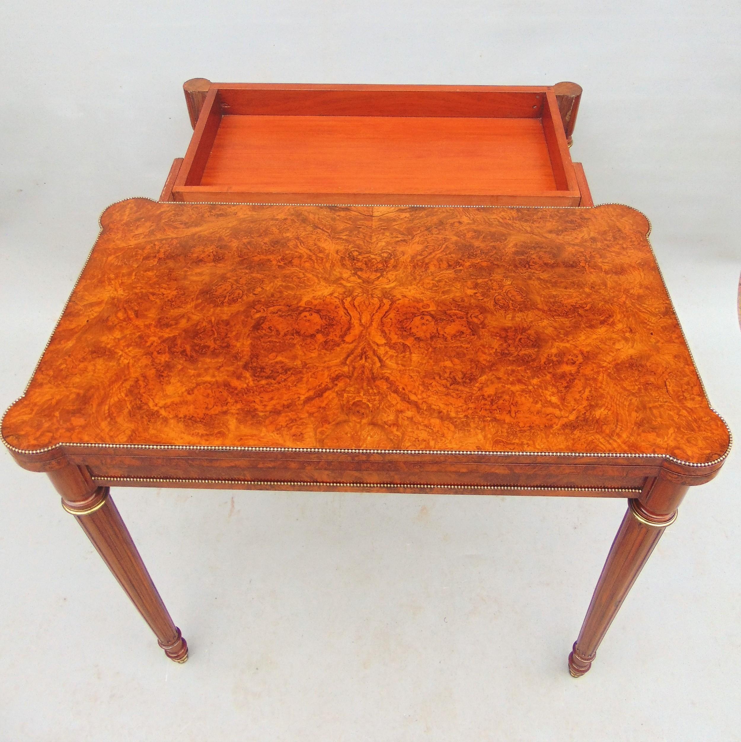 Veneer Victorian Gillows Burr Walnut Card Table English For Sale