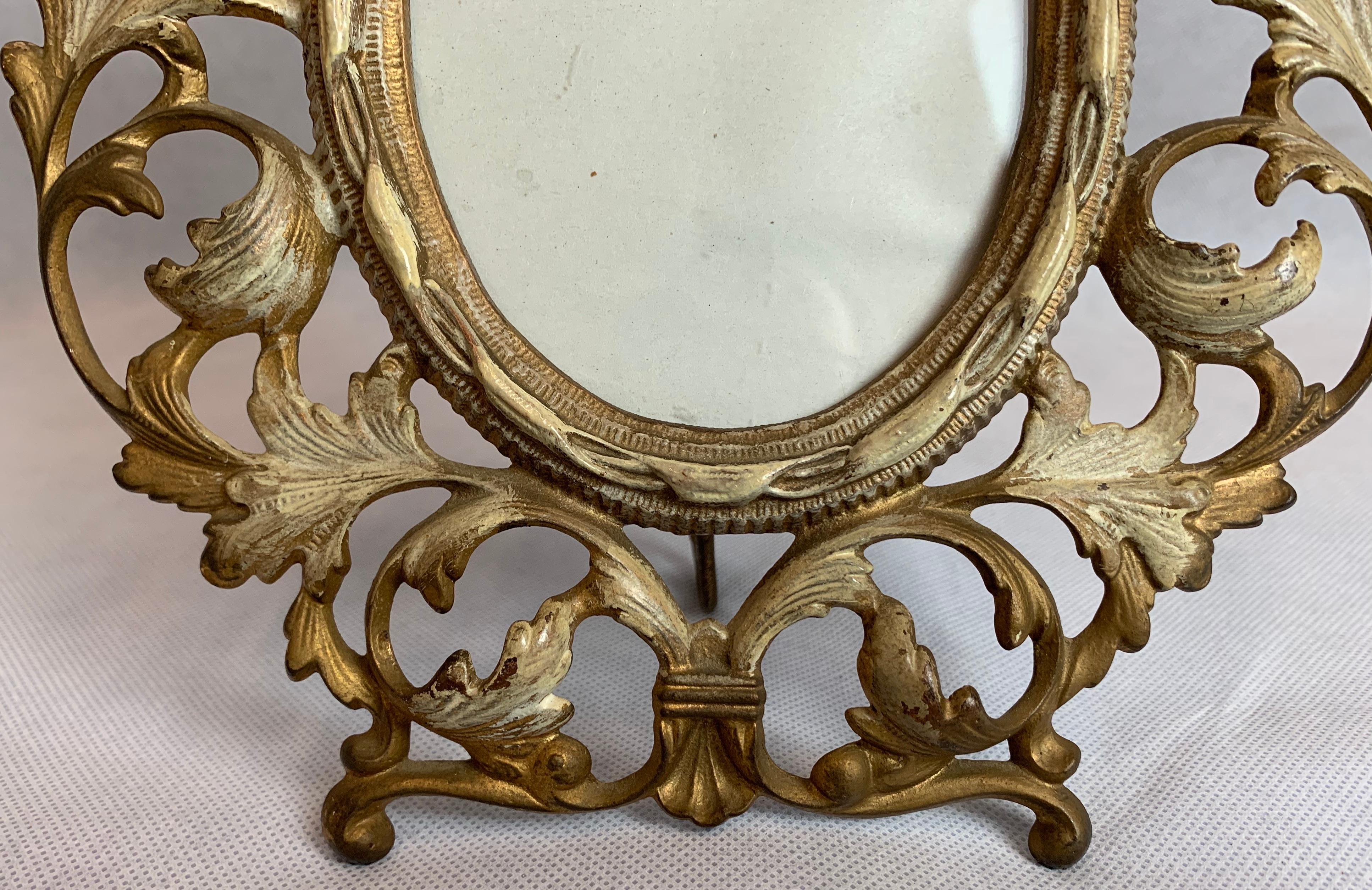 Gilt and Patinated Victorian Ovoid Photo Frame In Good Condition In West Palm Beach, FL