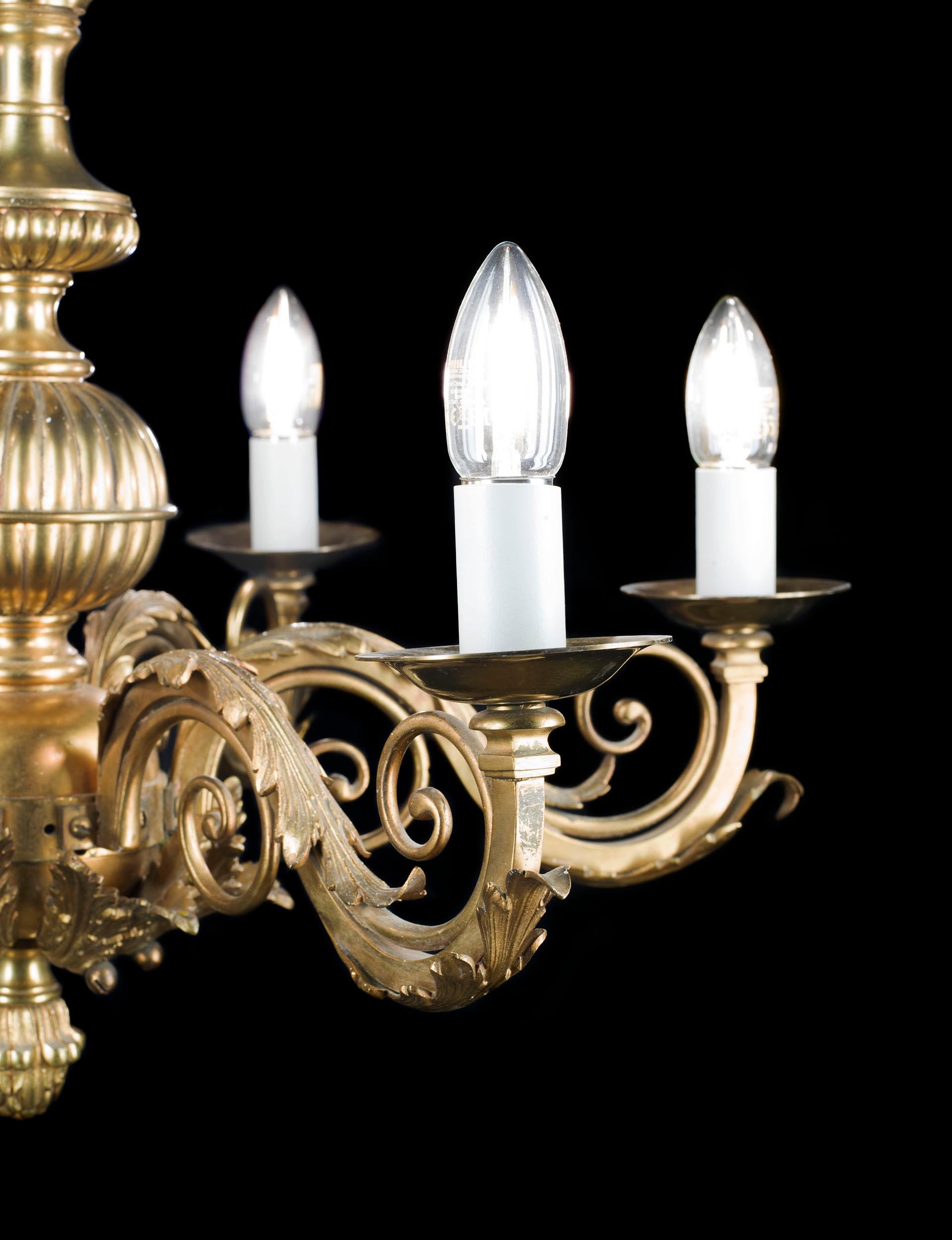 Baroque Lustre à cinq branches doré de style victorien en vente