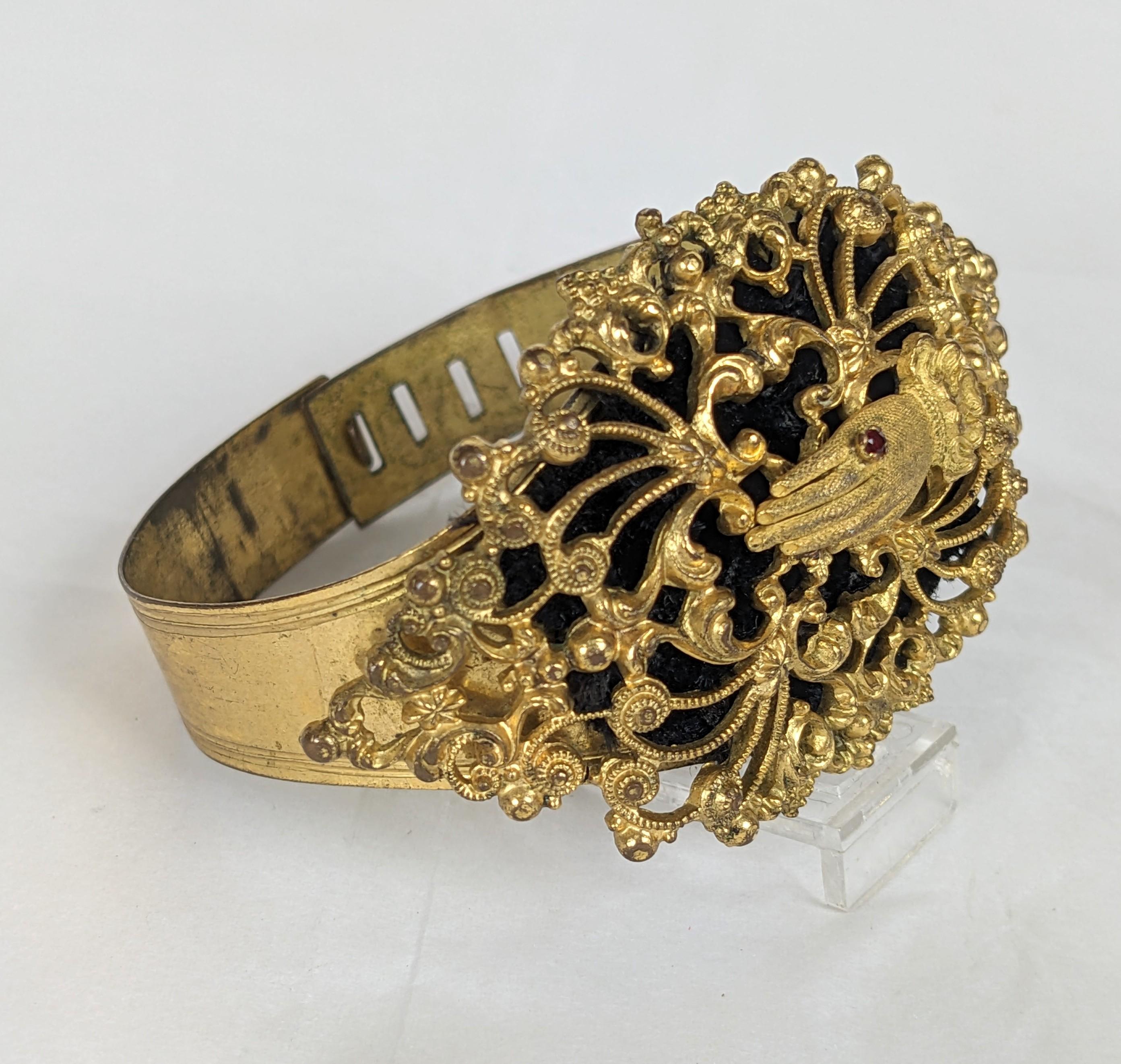 Taille ronde Manchette victorienne avec motif à la main en vermeil en vente