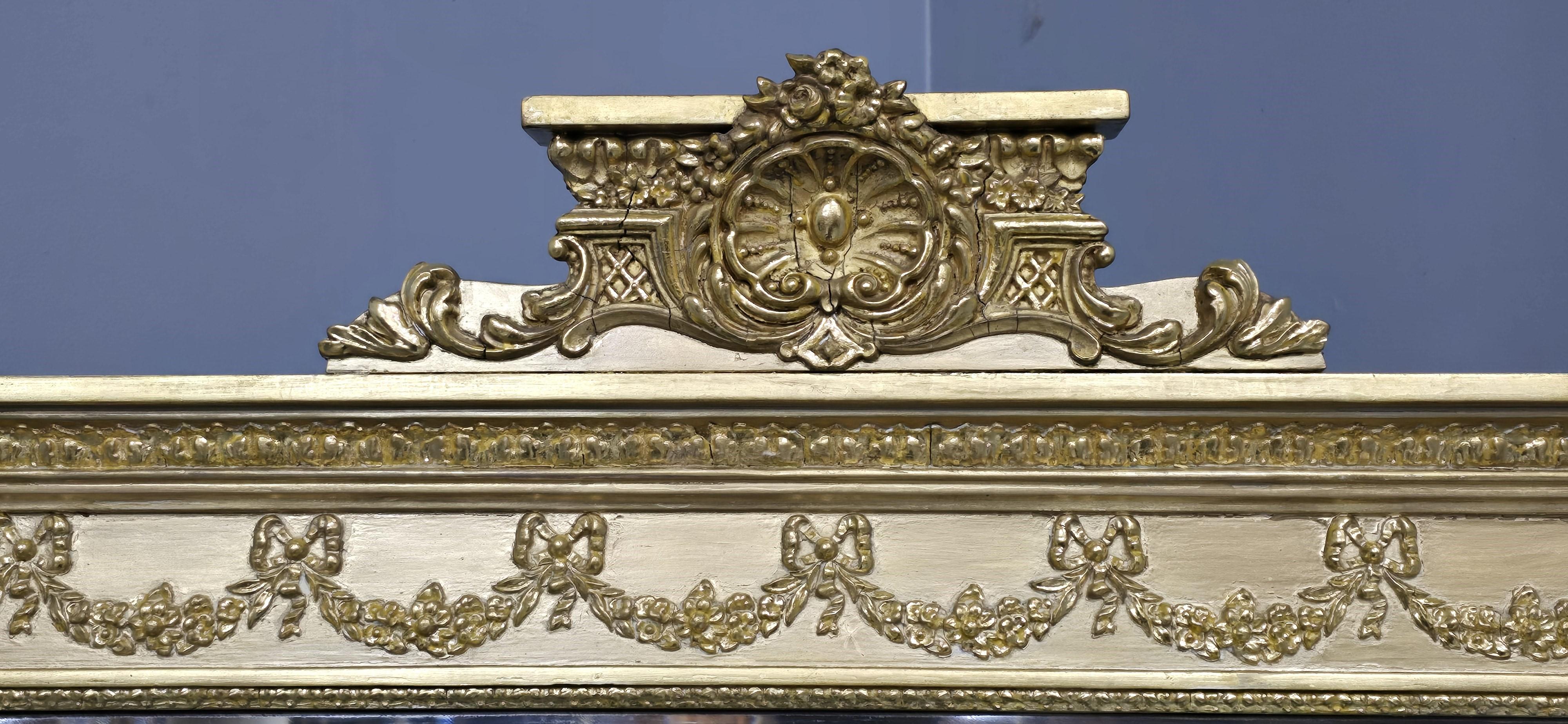 XIX secolo Specchio vittoriano dorato in vendita