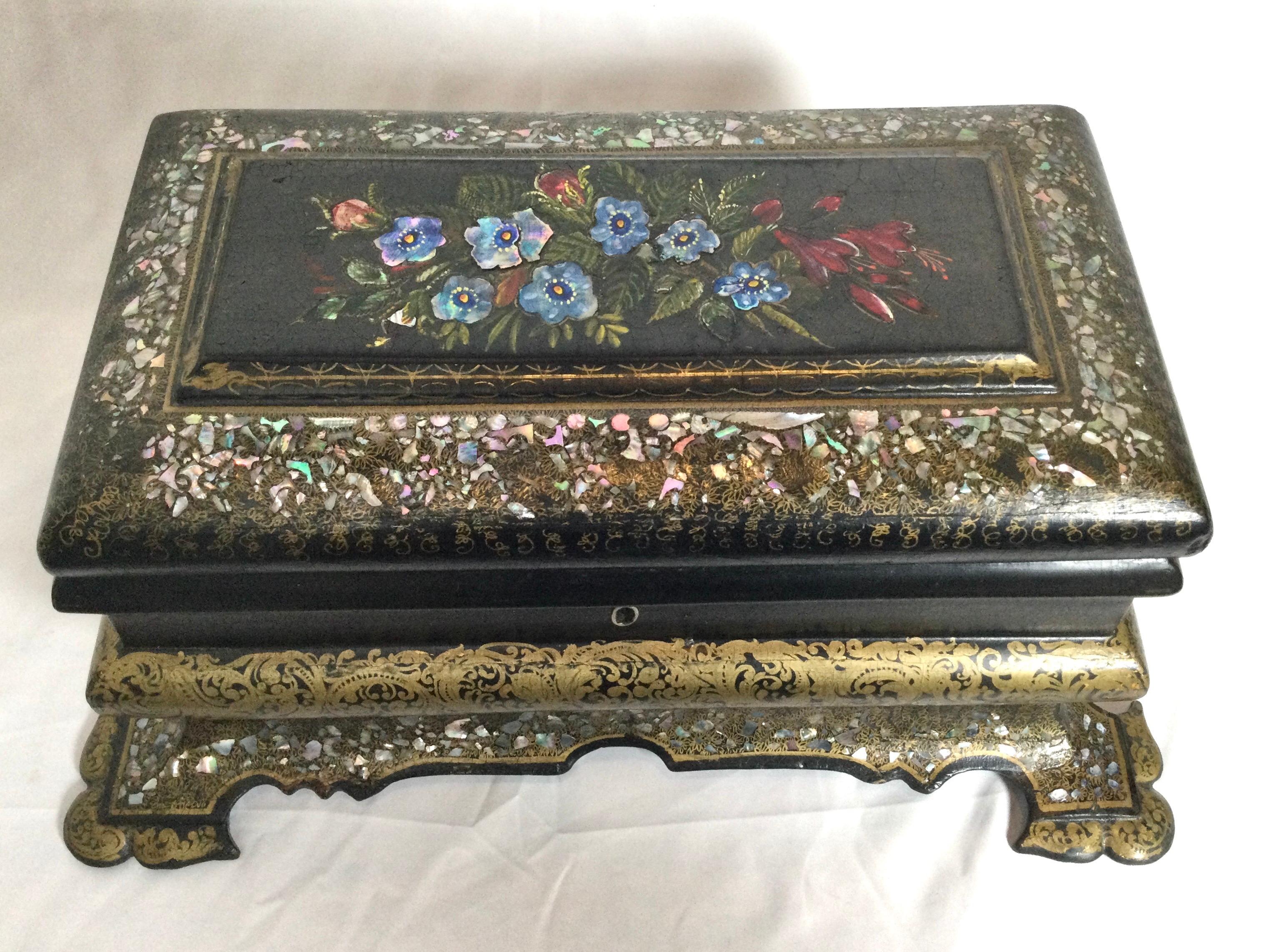 Victorian Gilt and Painted Paper Mâché with Mother of Pearl Tea Caddy In Good Condition In Lambertville, NJ