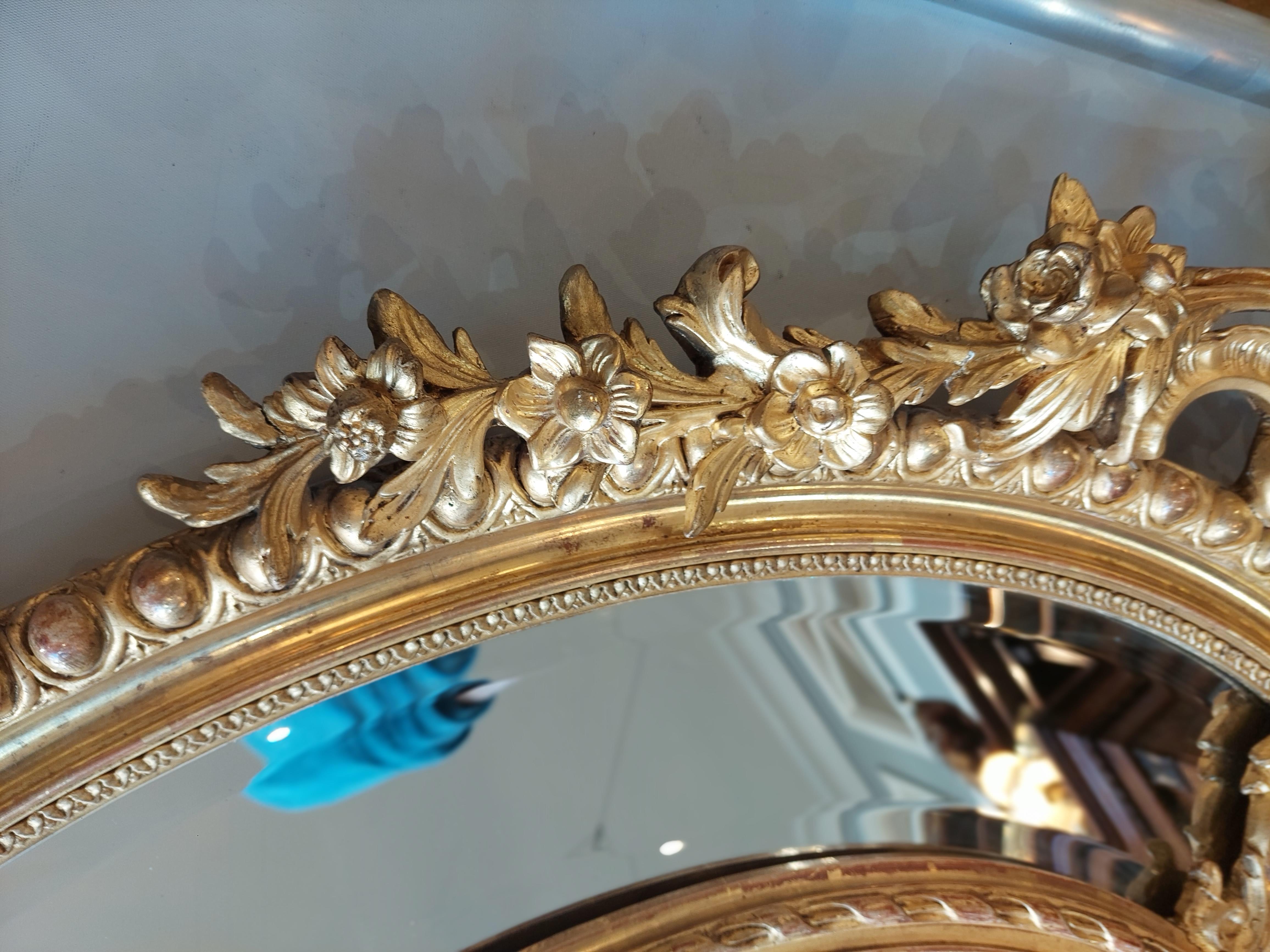 Mid-19th Century Victorian Giltwood and Gesso Wall Mirror