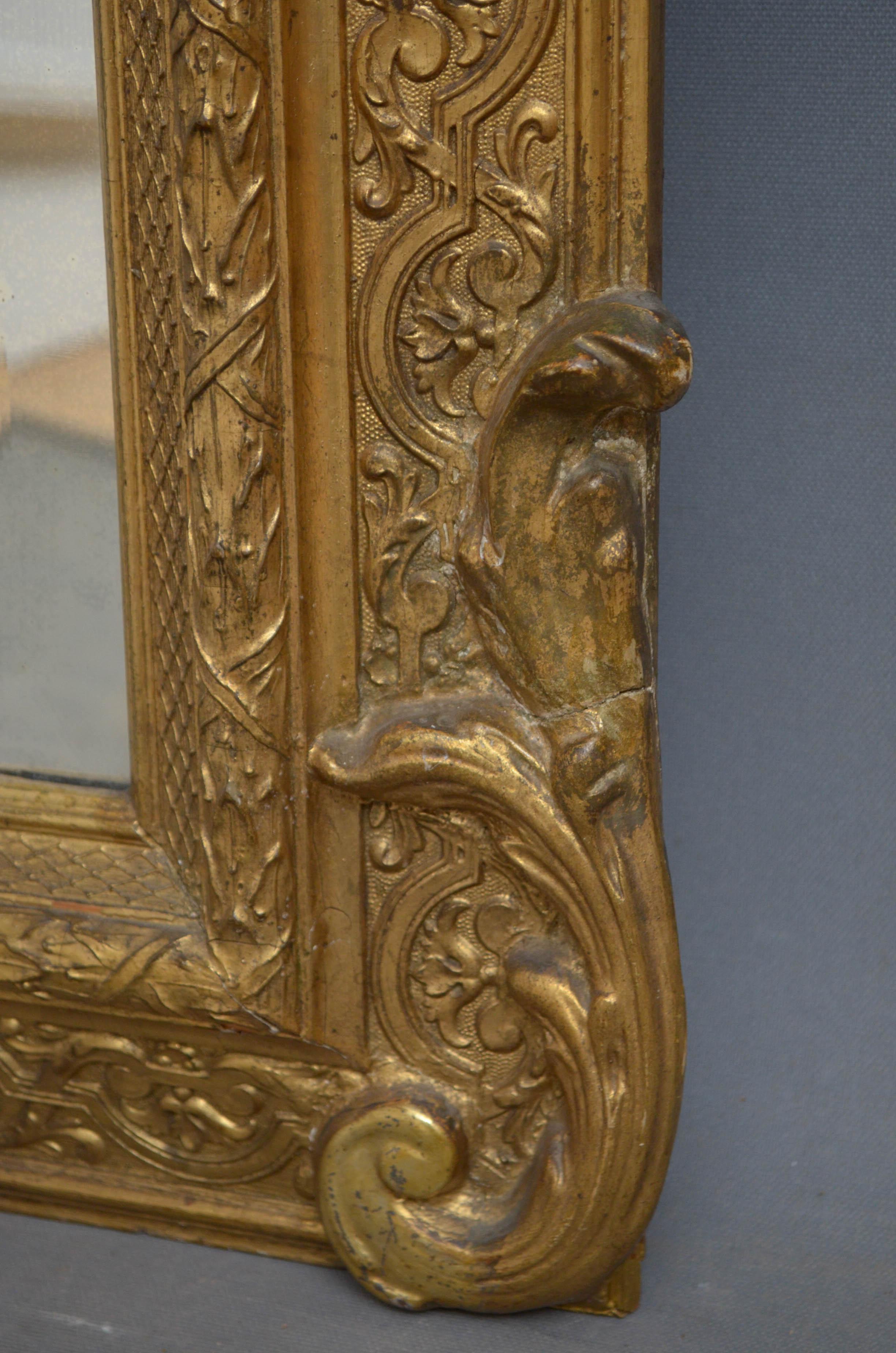 Viktorianischer Pfeilerspiegel aus vergoldetem Holz (Vergoldetes Holz) im Angebot
